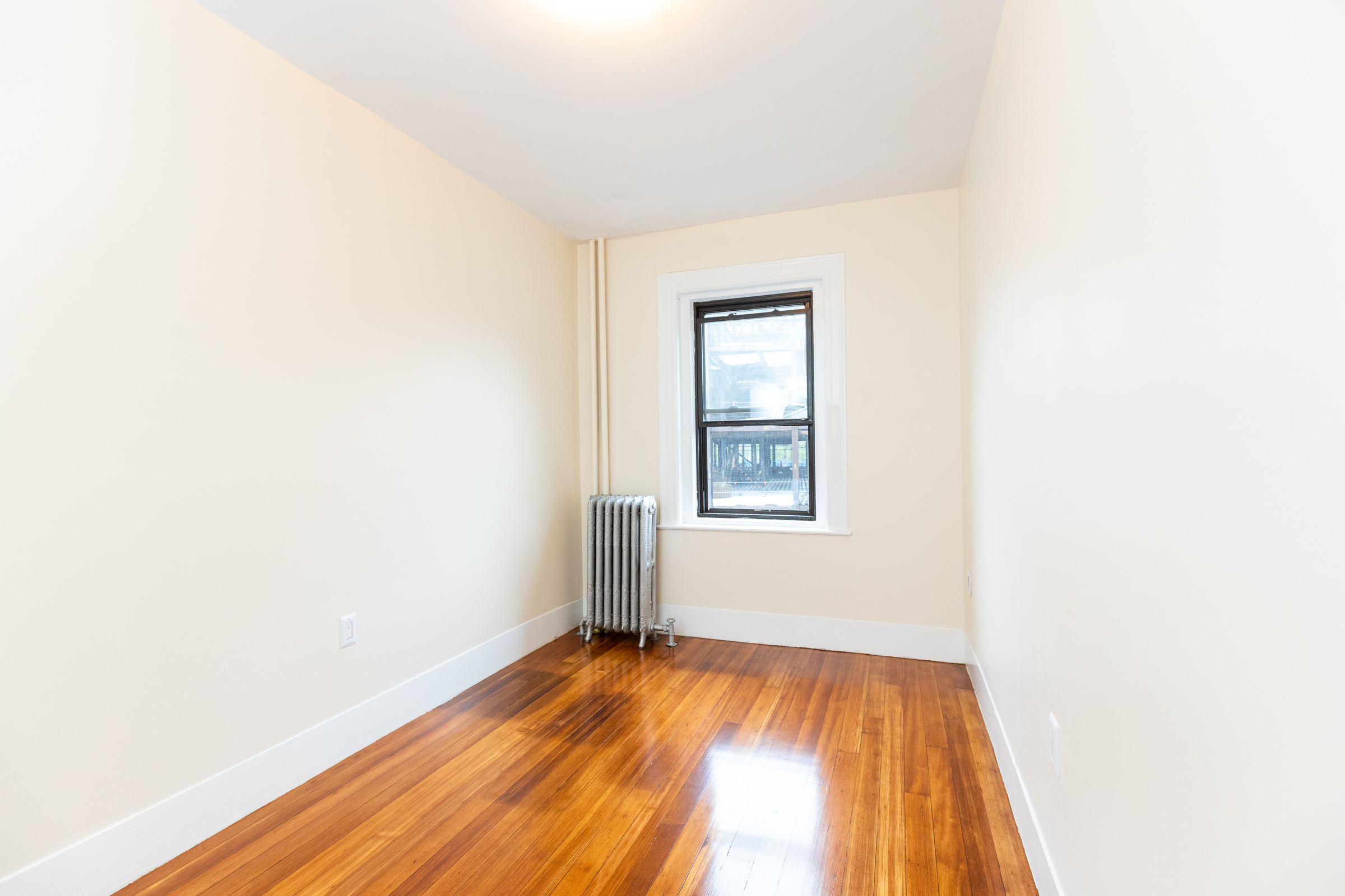 4 bed, 2 bath apartment for rent at 133 Cypress St Unit I, Brookline Hills — photo 17 of 17