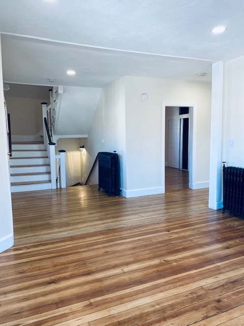 5 bed, 2 bath apartment for rent at 30 Richardson St Unit 2, Brighton — photo 7 of 10