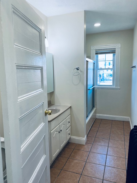 5 bed, 2 bath apartment for rent at 30 Richardson St Unit 2, Brighton — photo 3 of 10