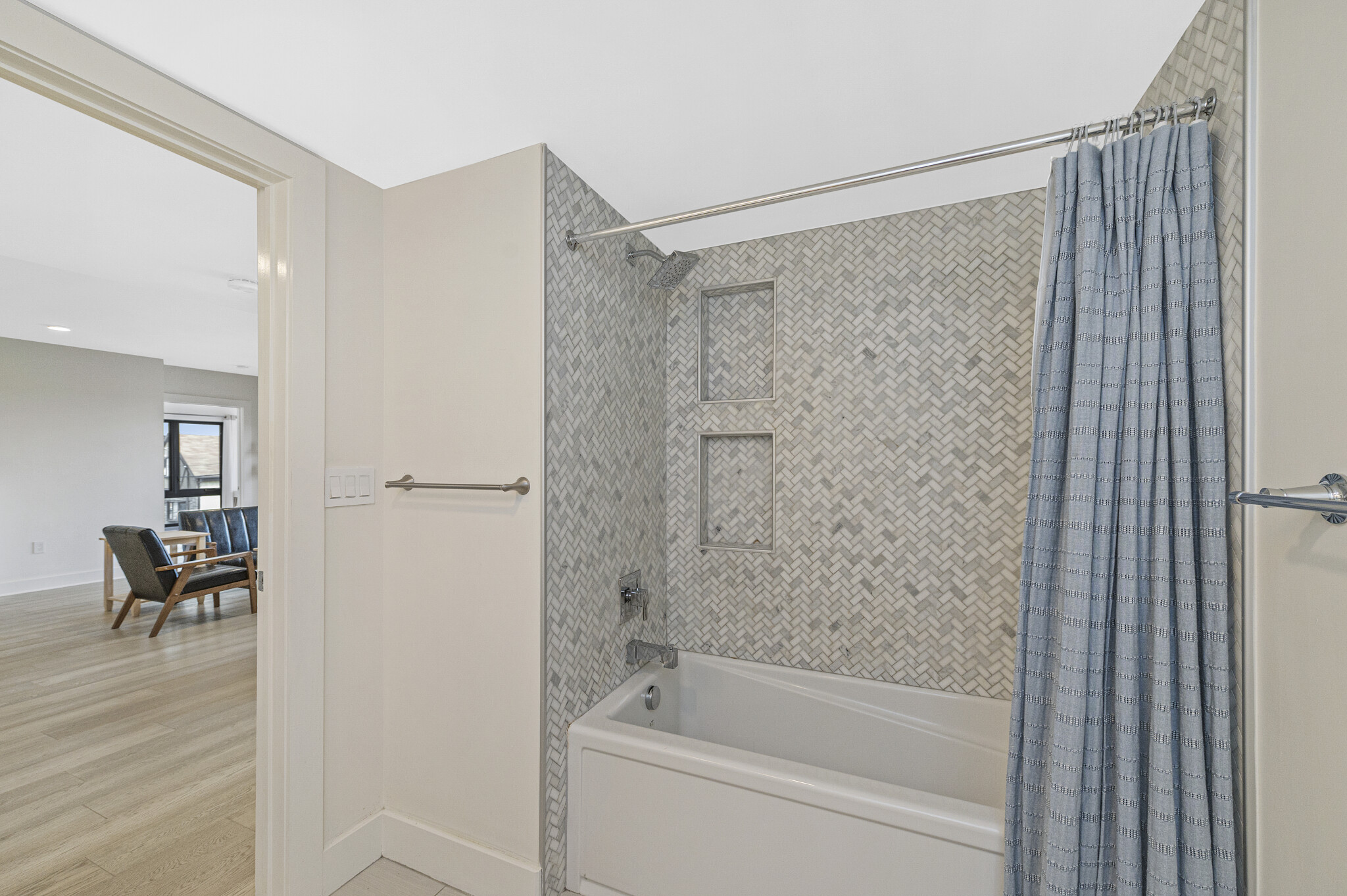 85 Willow Ct, South Boston