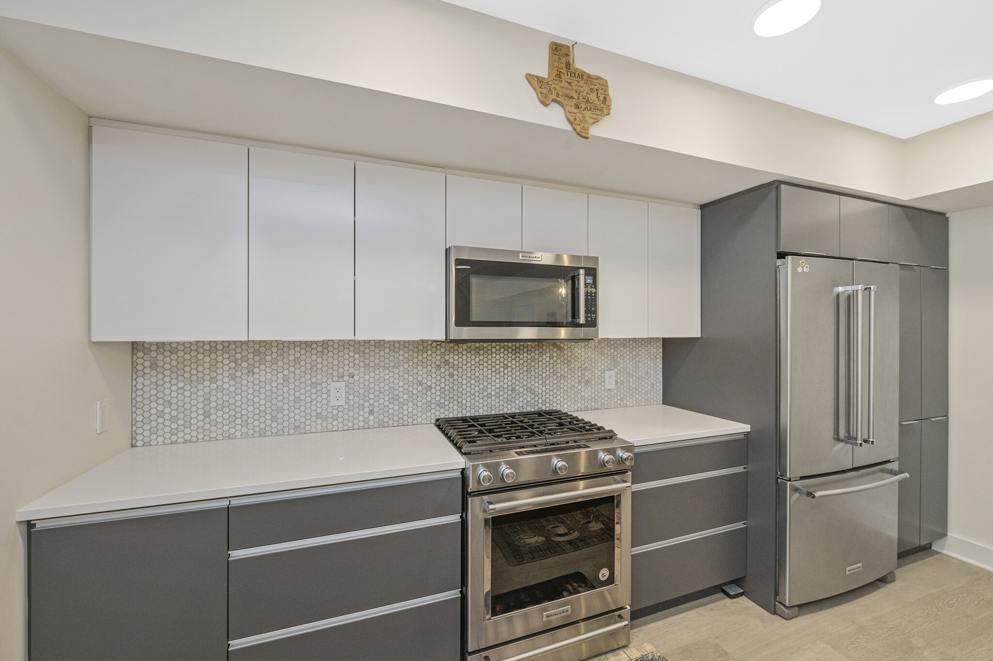 85 Willow Ct, South Boston