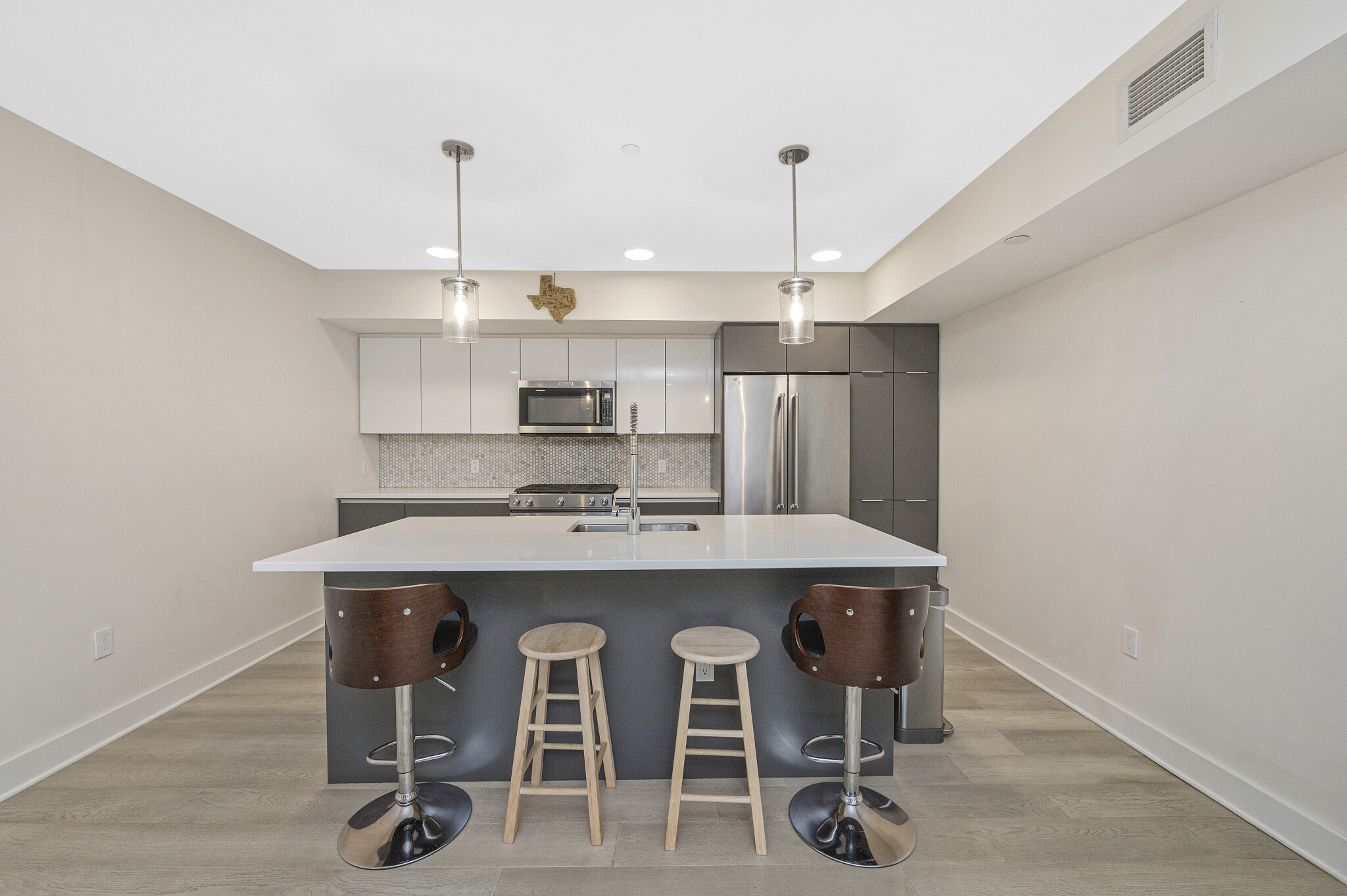 85 Willow Ct, South Boston