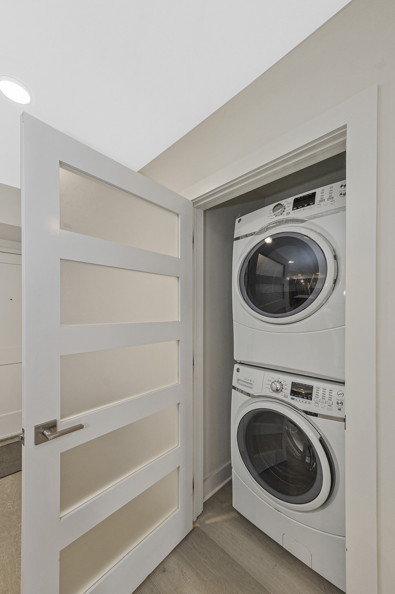 85 Willow Ct, South Boston