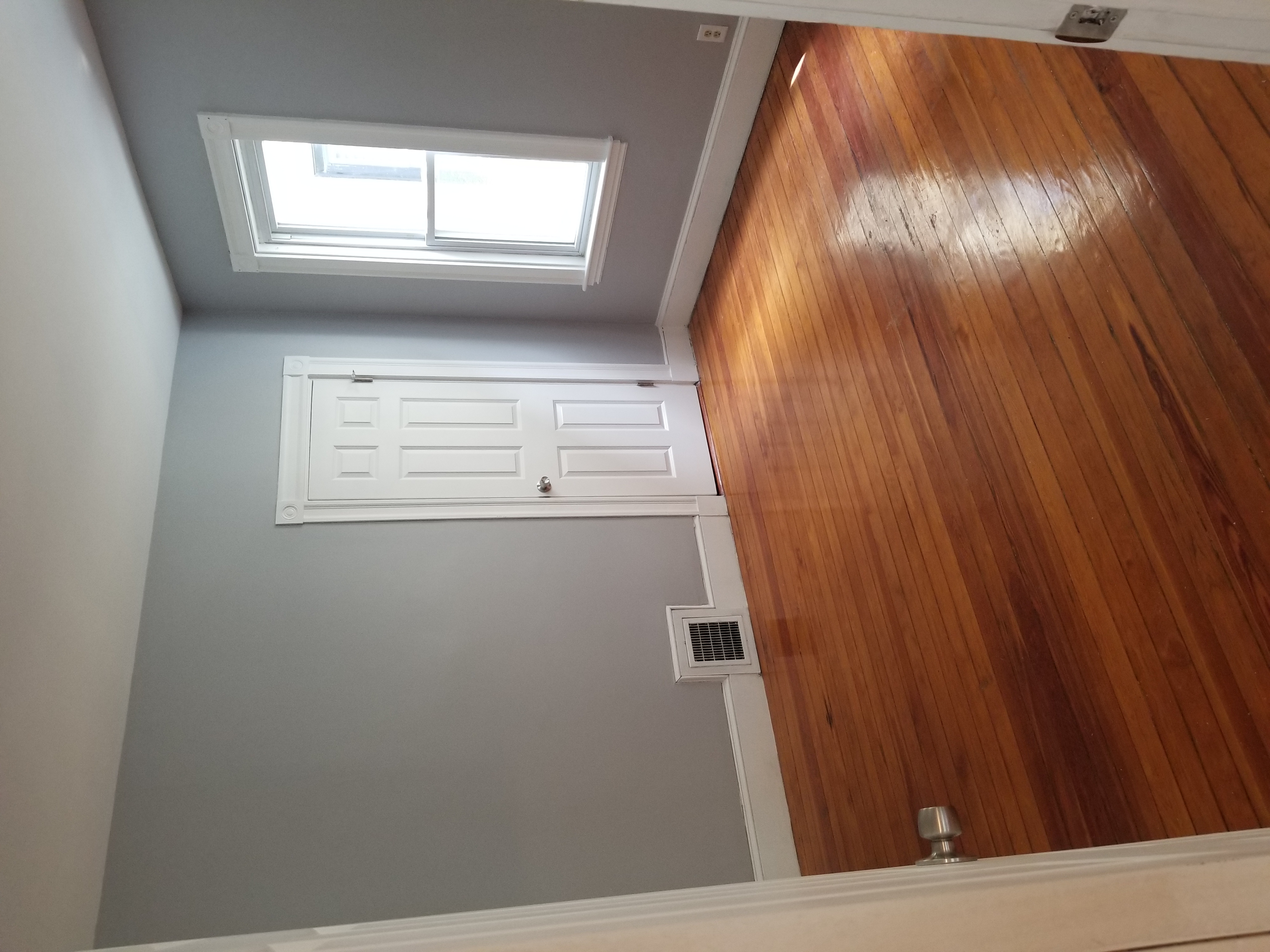 4 bed, 2 bath apartment for rent at 20 Madison St Unit 20, Winter Hill — photo 6 of 17