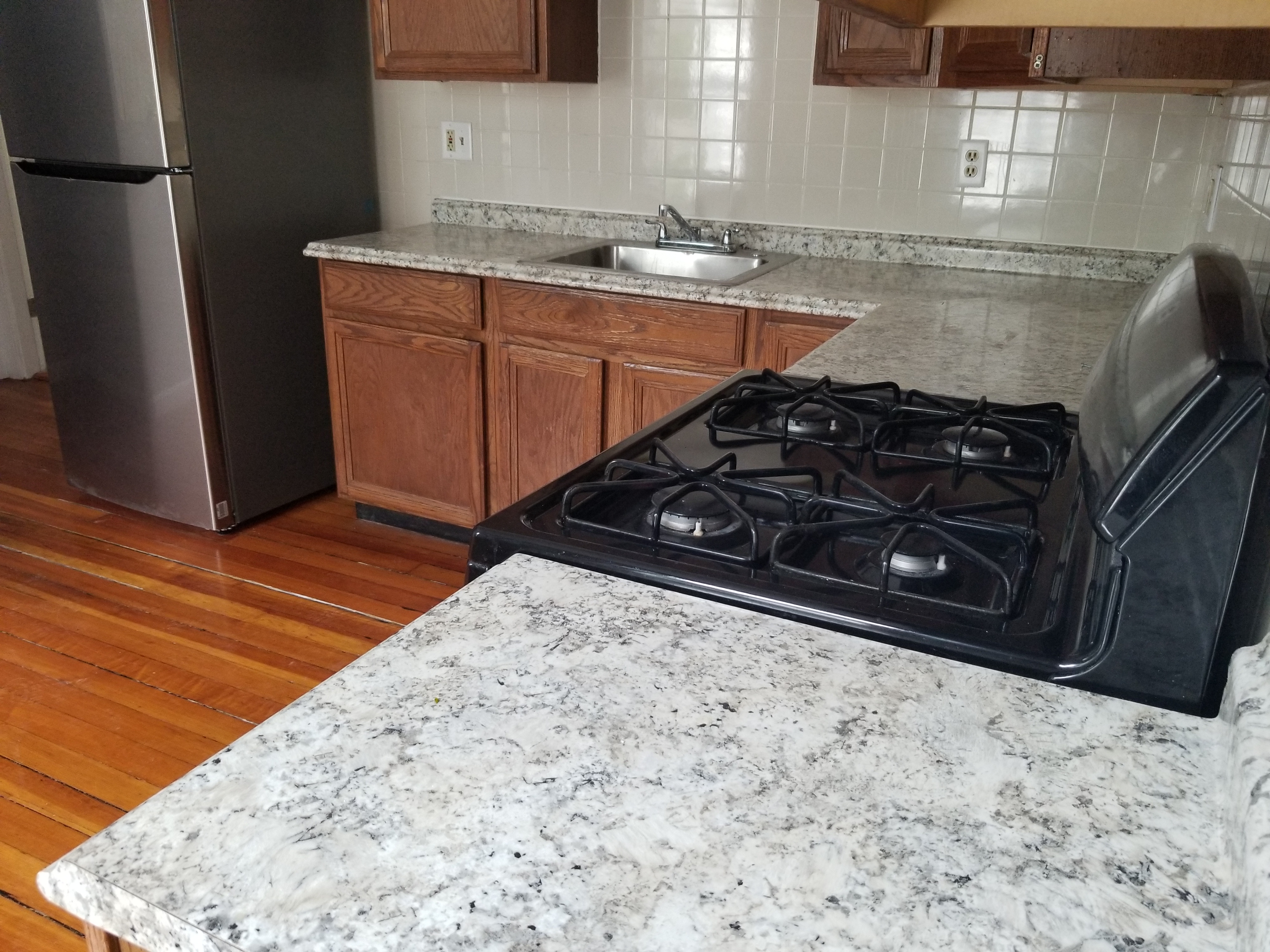4 bed, 2 bath apartment for rent at 20 Madison St Unit 20, Winter Hill — photo 11 of 17