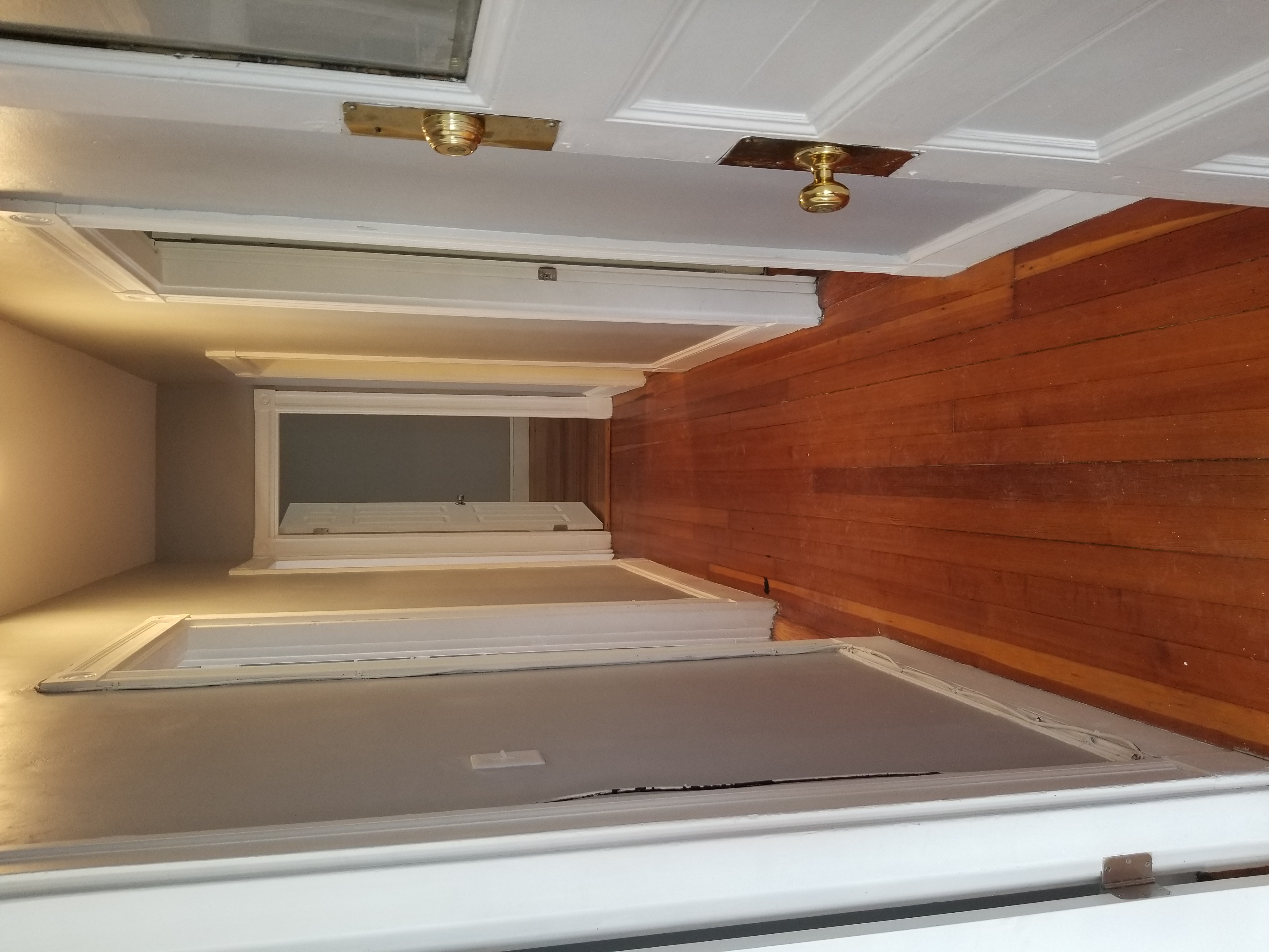 4 bed, 2 bath apartment for rent at 20 Madison St Unit 20, Winter Hill — photo 2 of 17