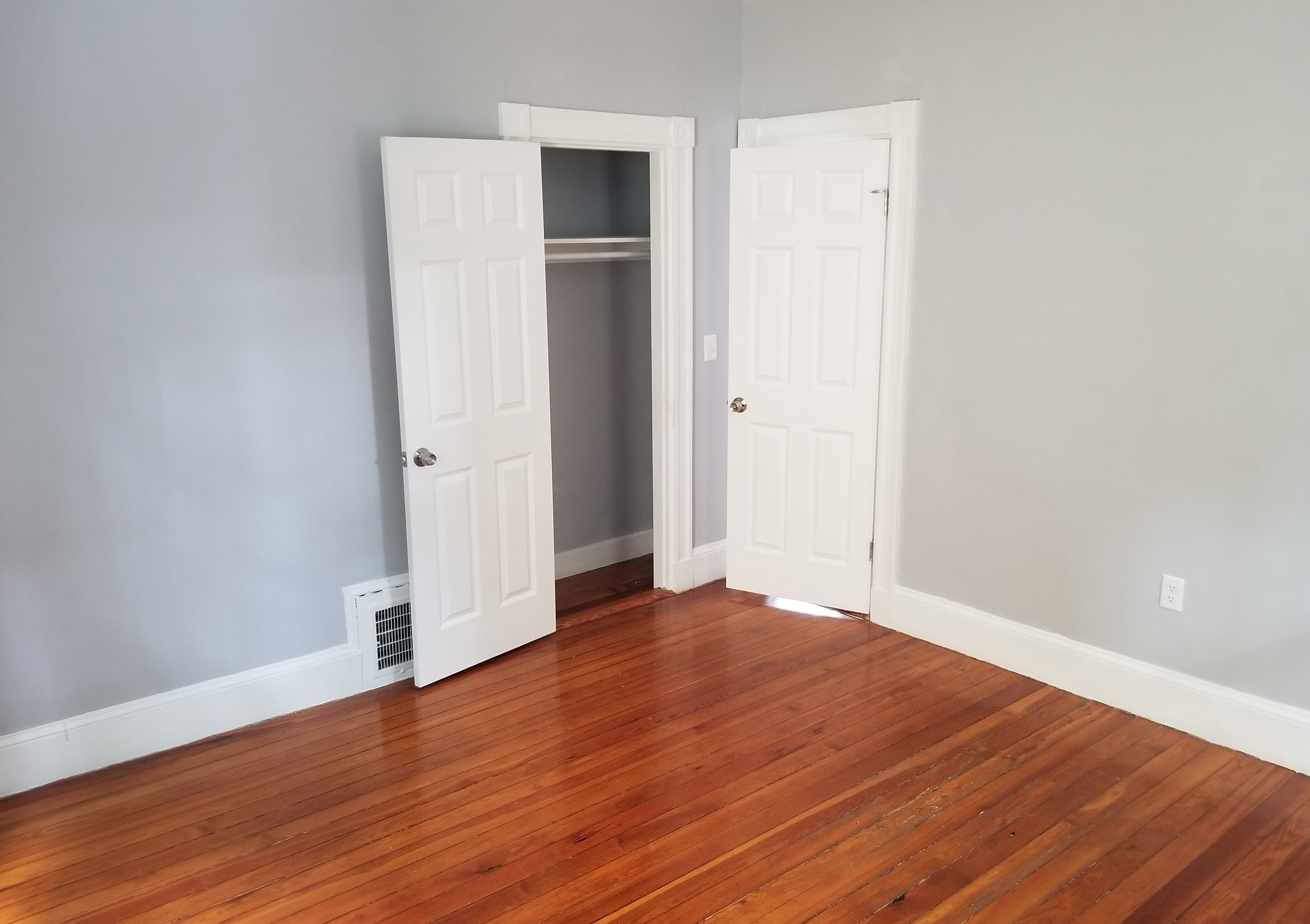 4 bed, 2 bath apartment for rent at 20 Madison St Unit 20, Winter Hill — photo 14 of 17