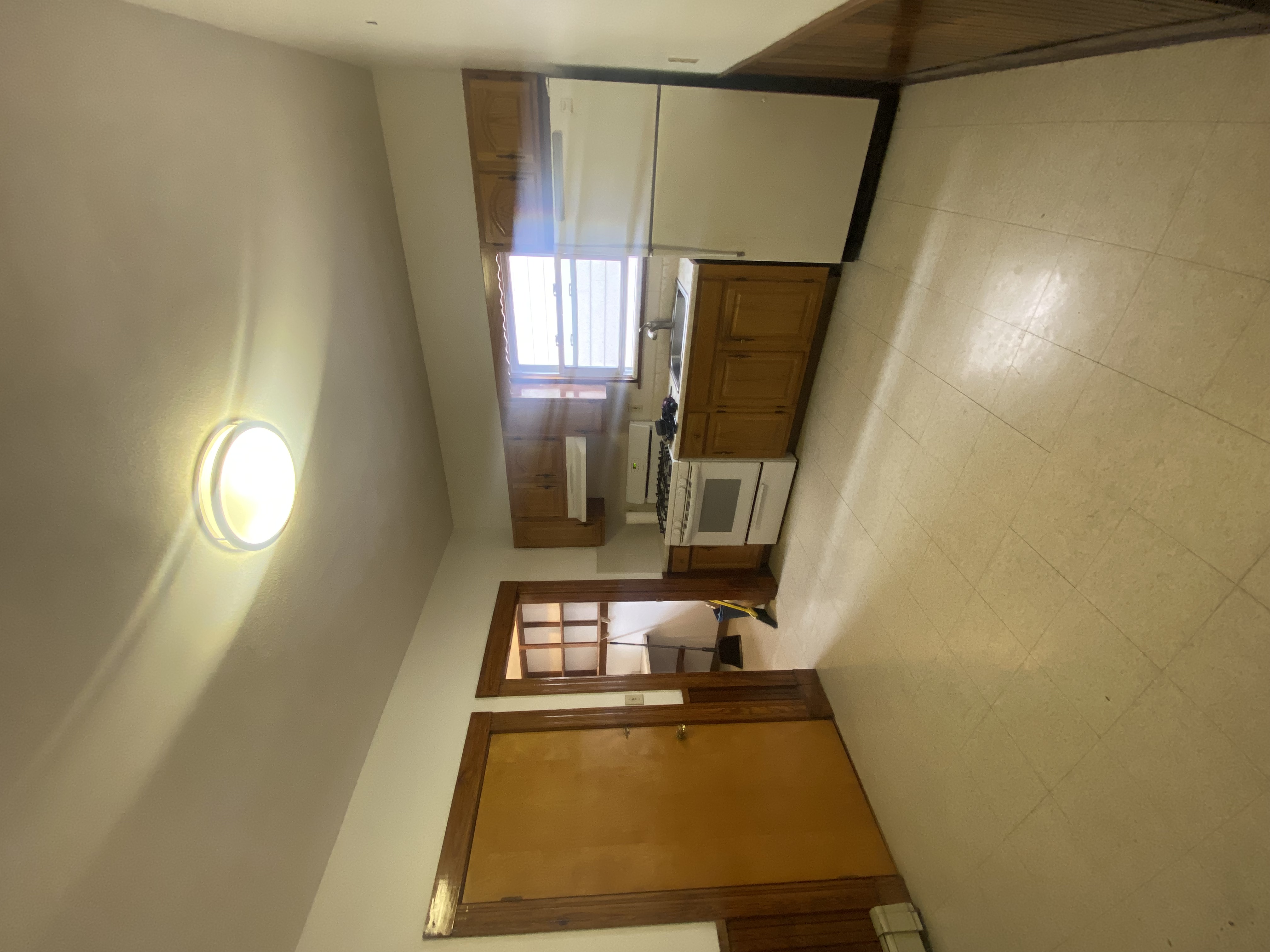 2 bed, 1 bath apartment for rent at 32 Oakland St Unit 2, Mid Cambridge — photo 2 of 12