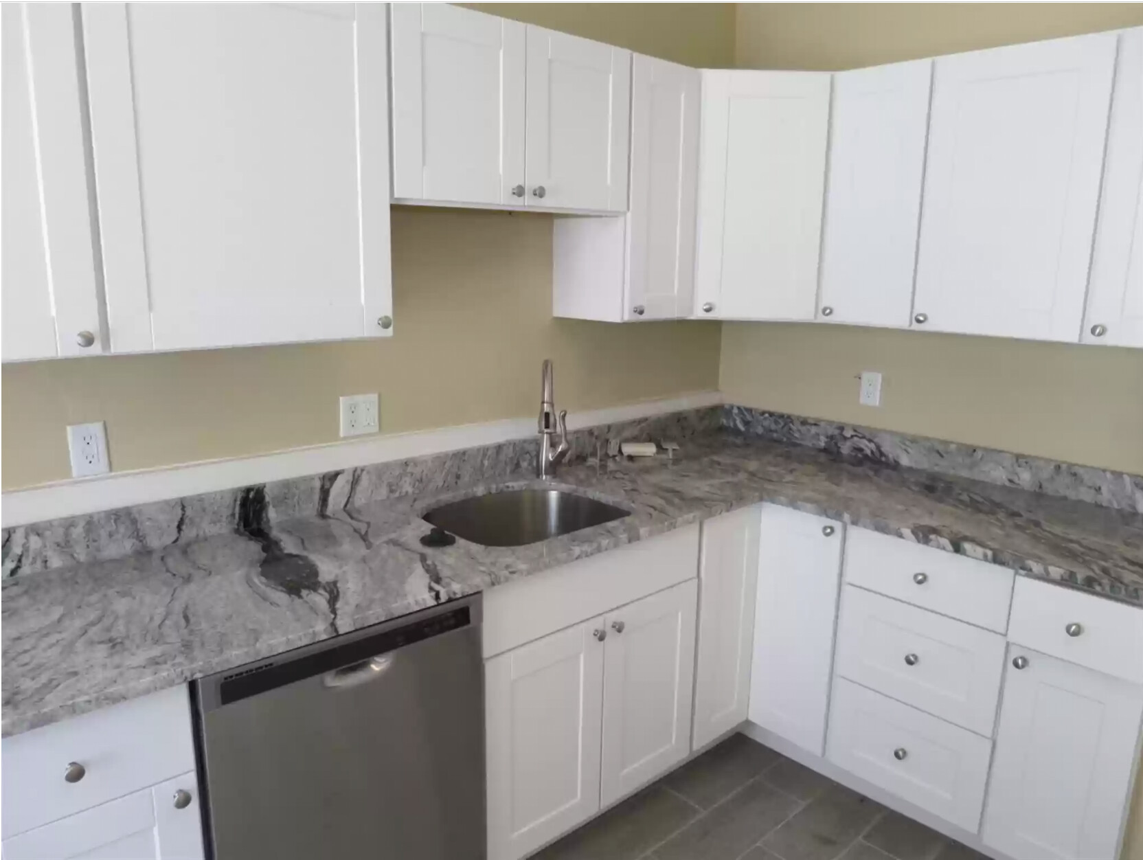 15 Atherton St, East Somerville