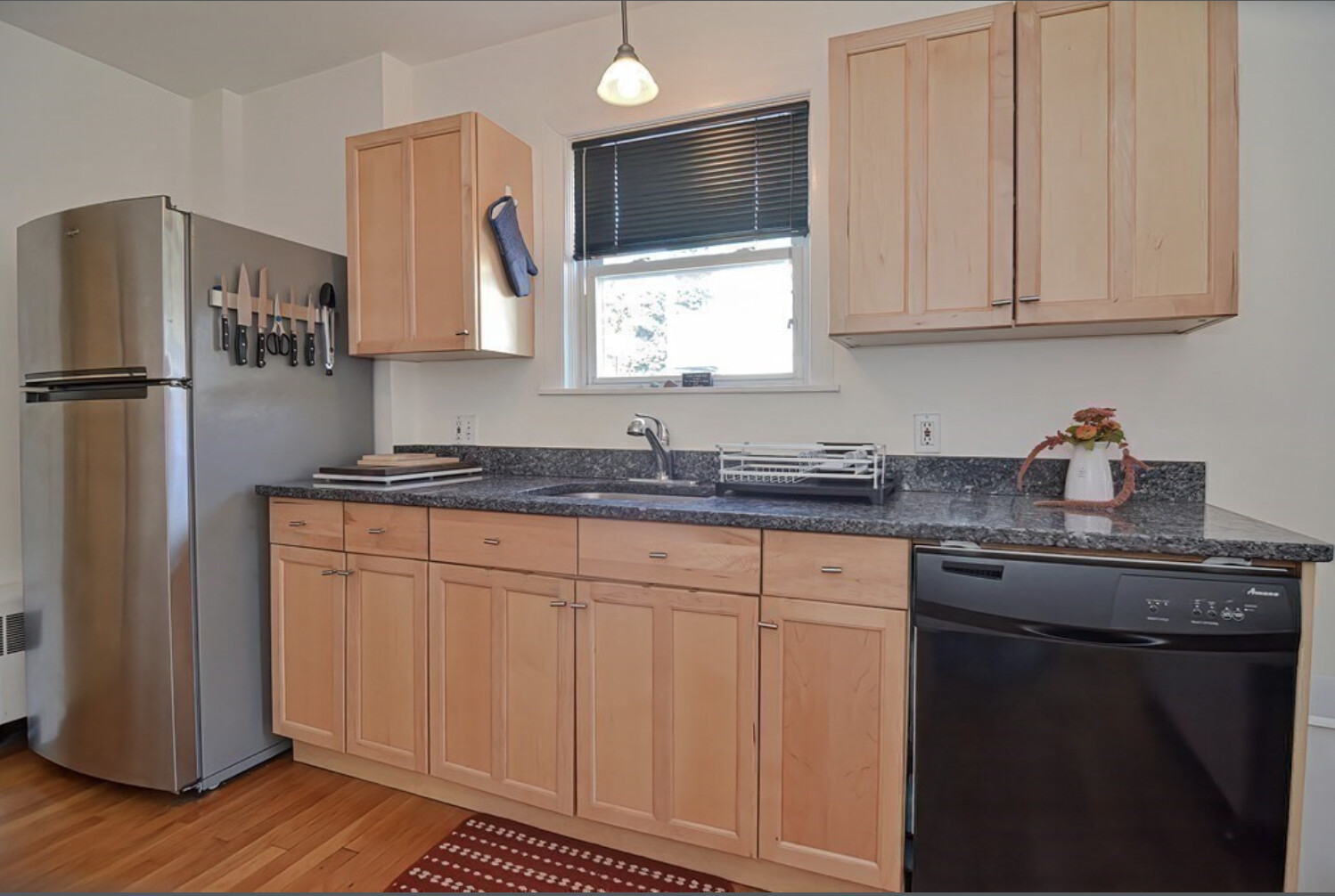 34 Almont St, Medford