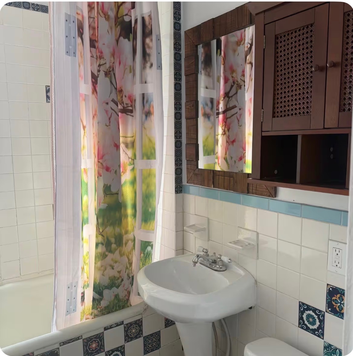 Photos of apartment on Callender St.,Cambridge MA 02139