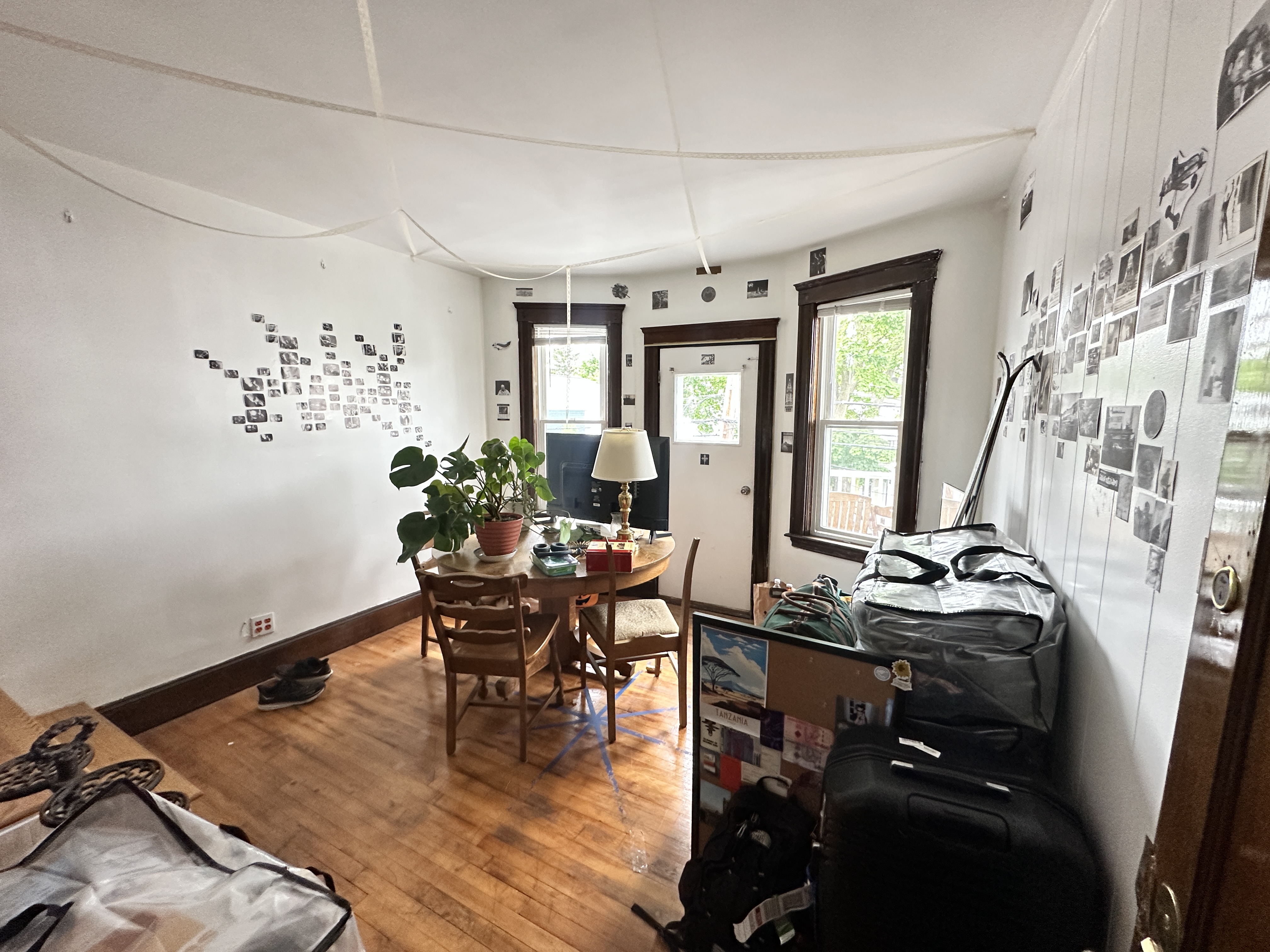 142 West Adams — Tufts