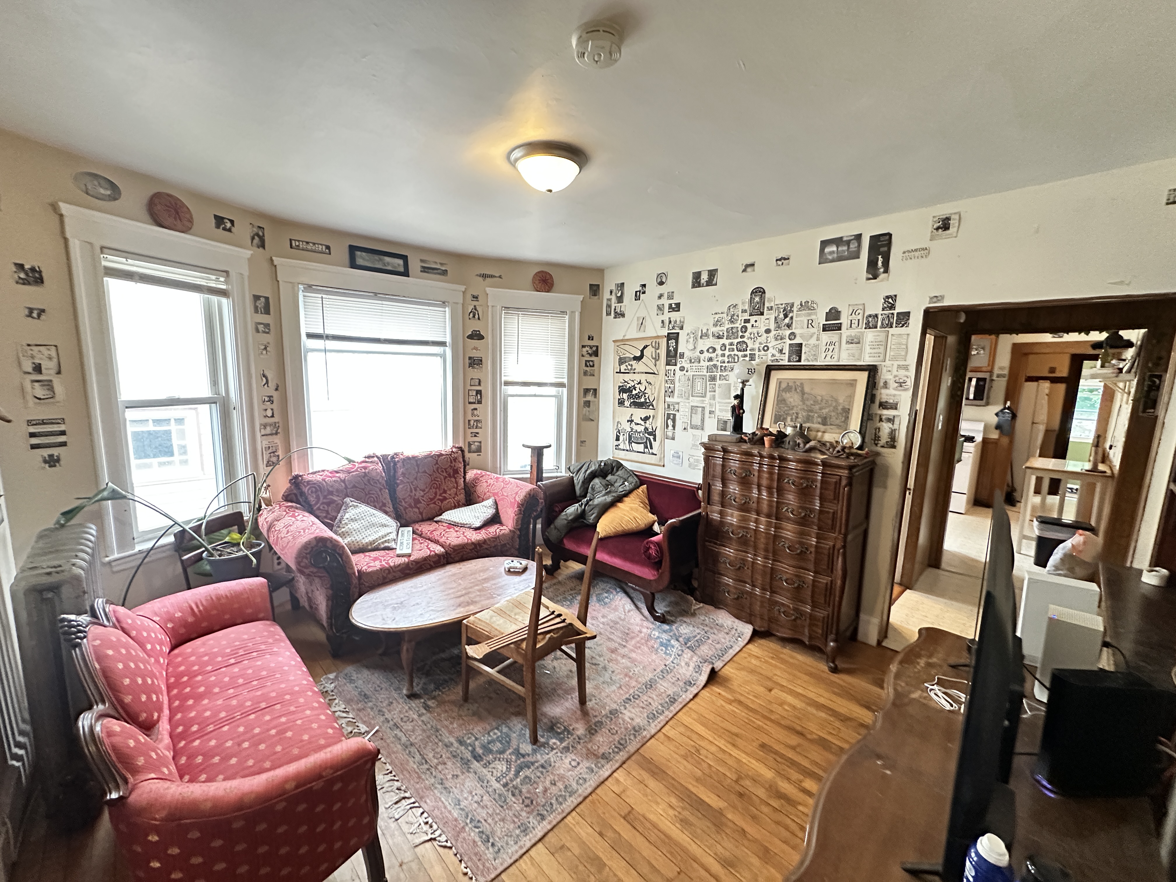 142 West Adams — Tufts