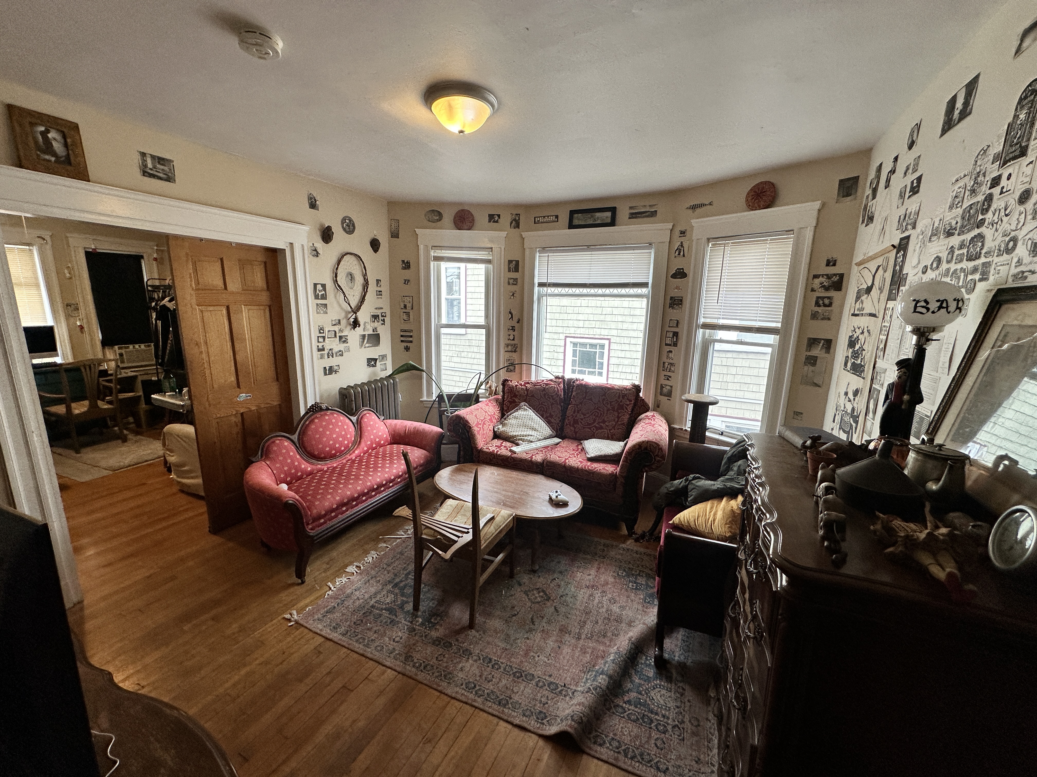 142 West Adams — Tufts
