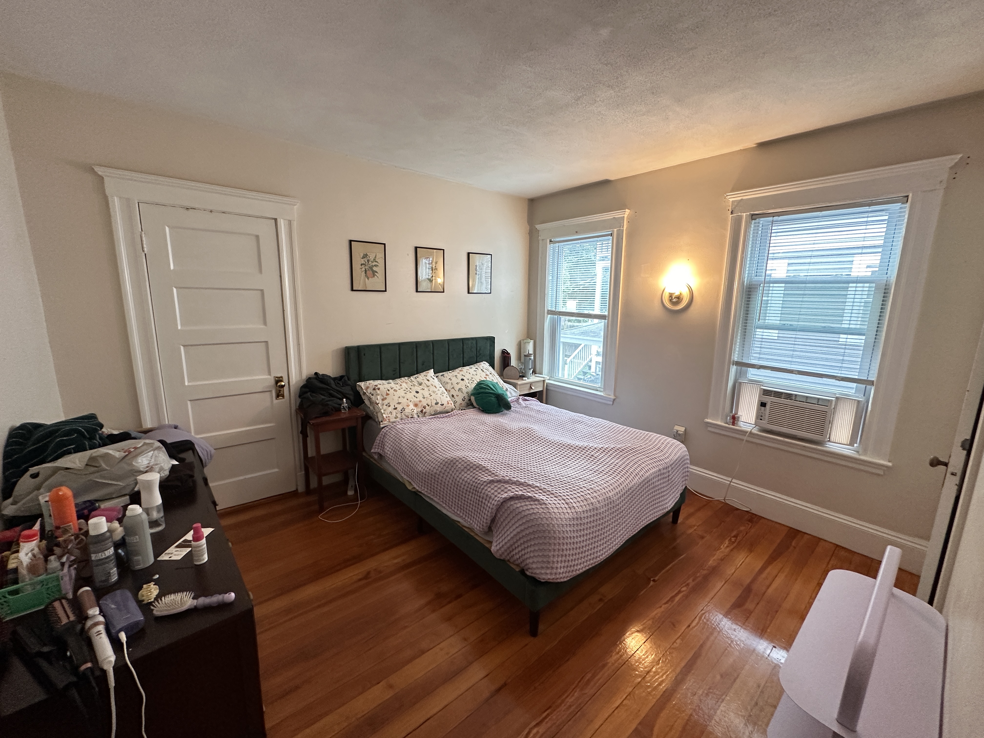 Photos of apartment on Fellsway West,Somerville MA 02145
