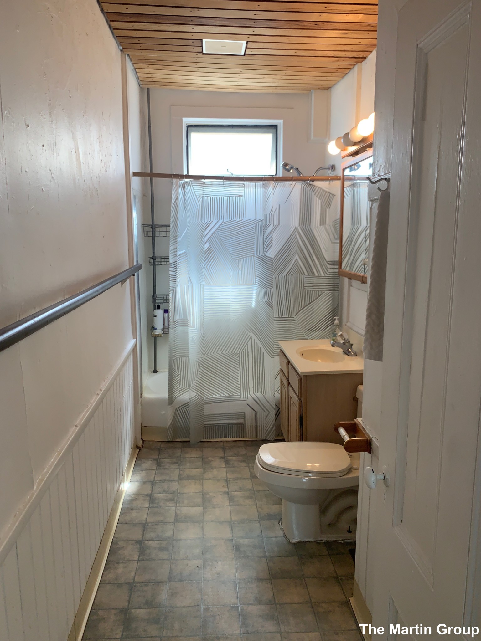 7 Arnold Ct, Ward Two