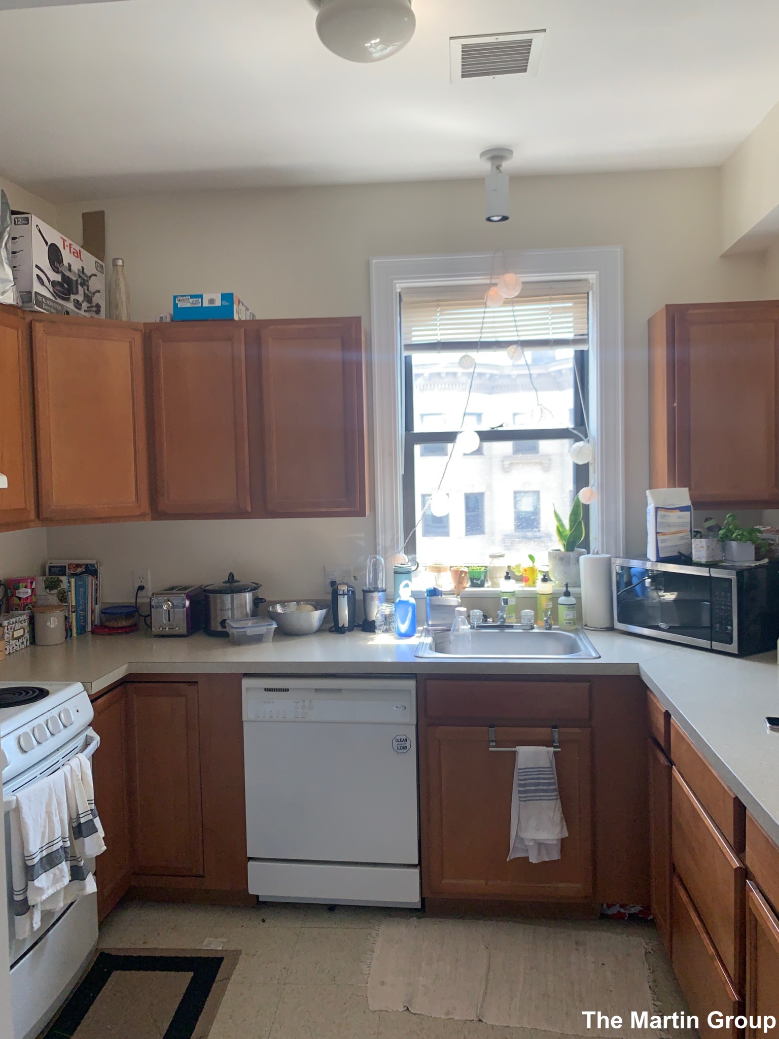 2 bed, 1 bath apartment for rent at 881 Massachusetts Ave Unit 32, Mid Cambridge — photo 4 of 8