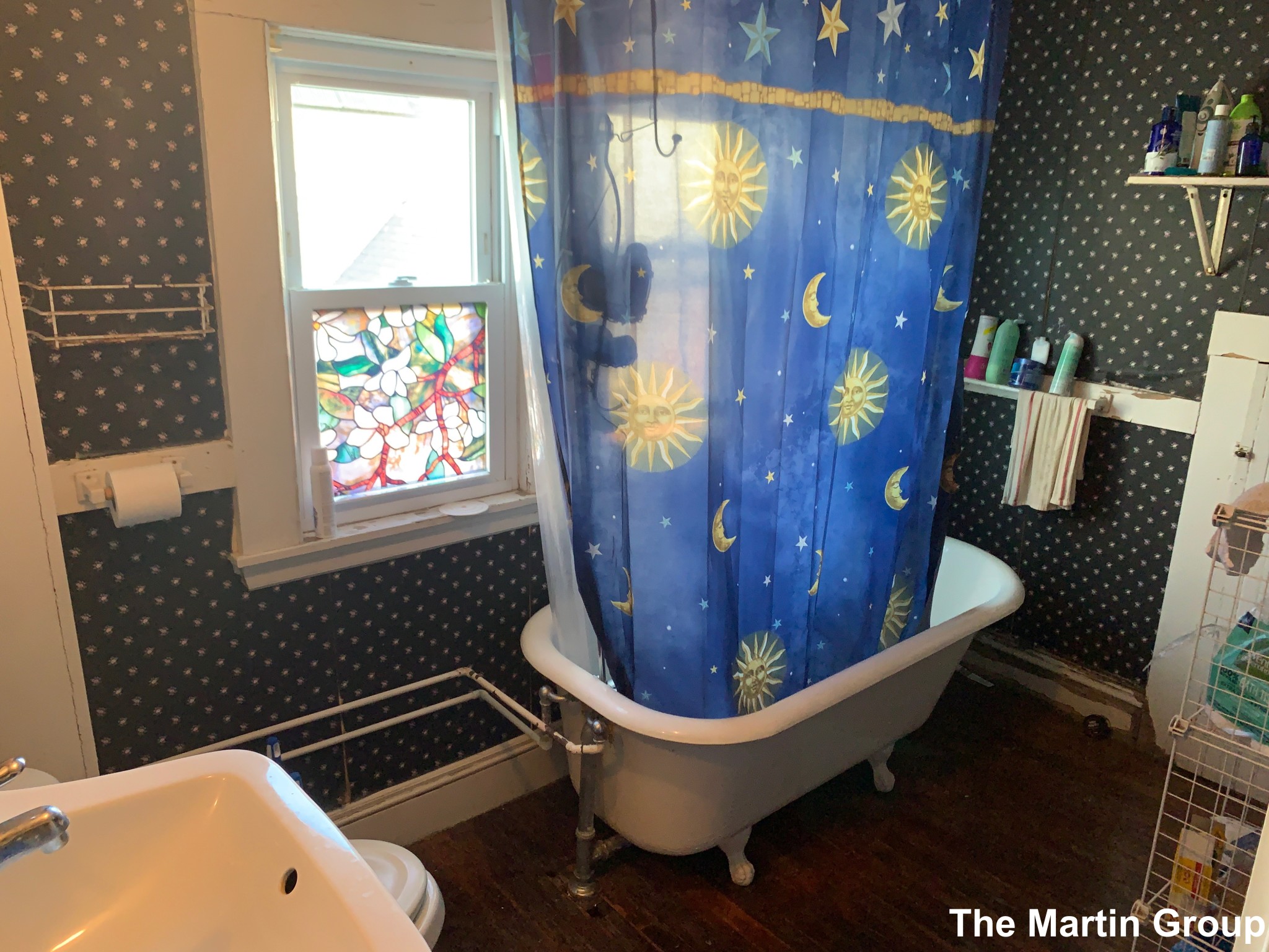 17 Henry Ave, Davis Square