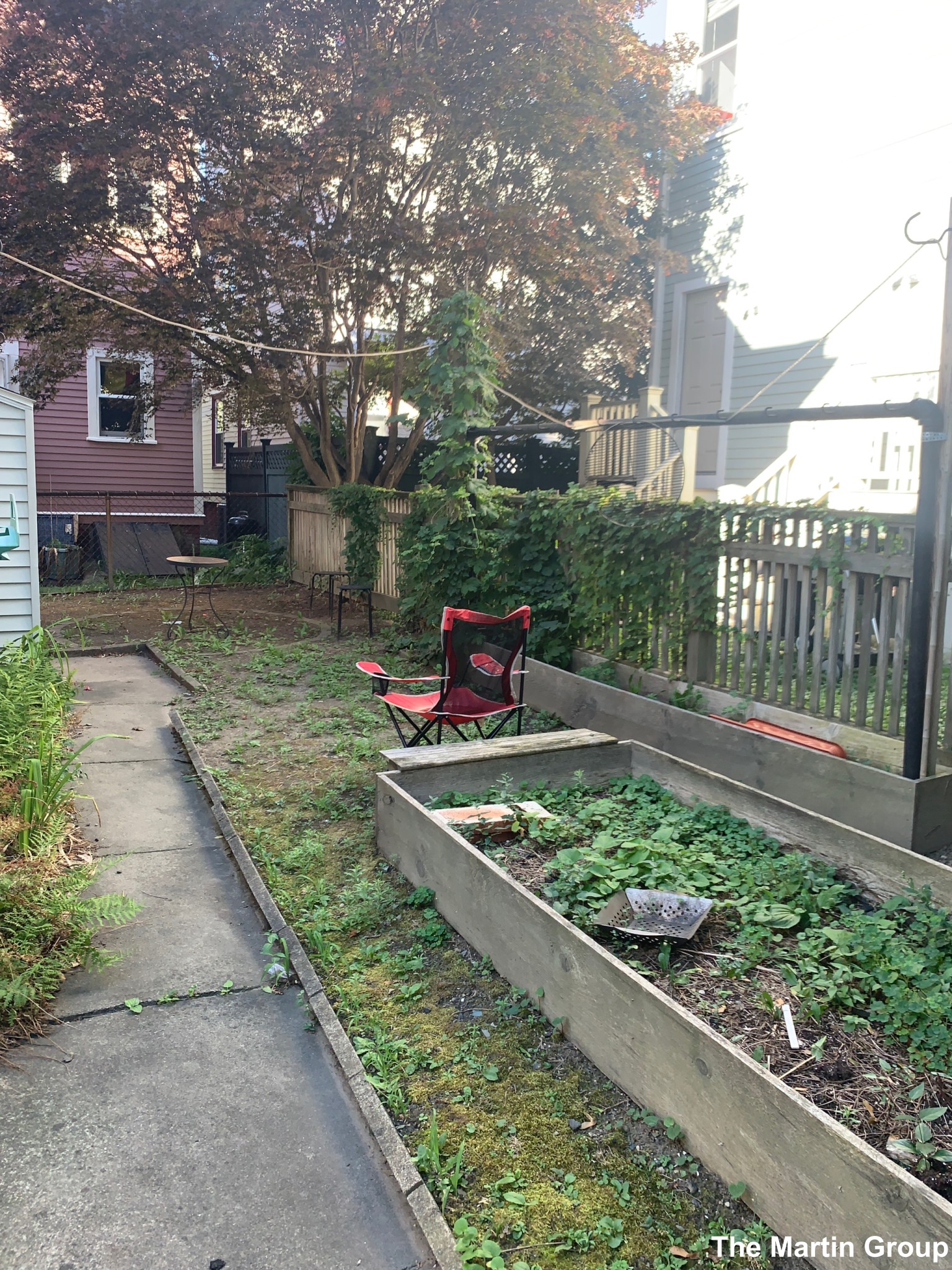 17 Henry Ave, Davis Square