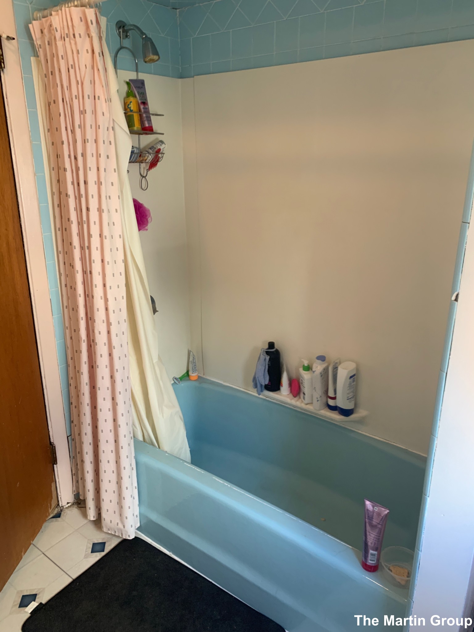 17 Henry Ave, Davis Square