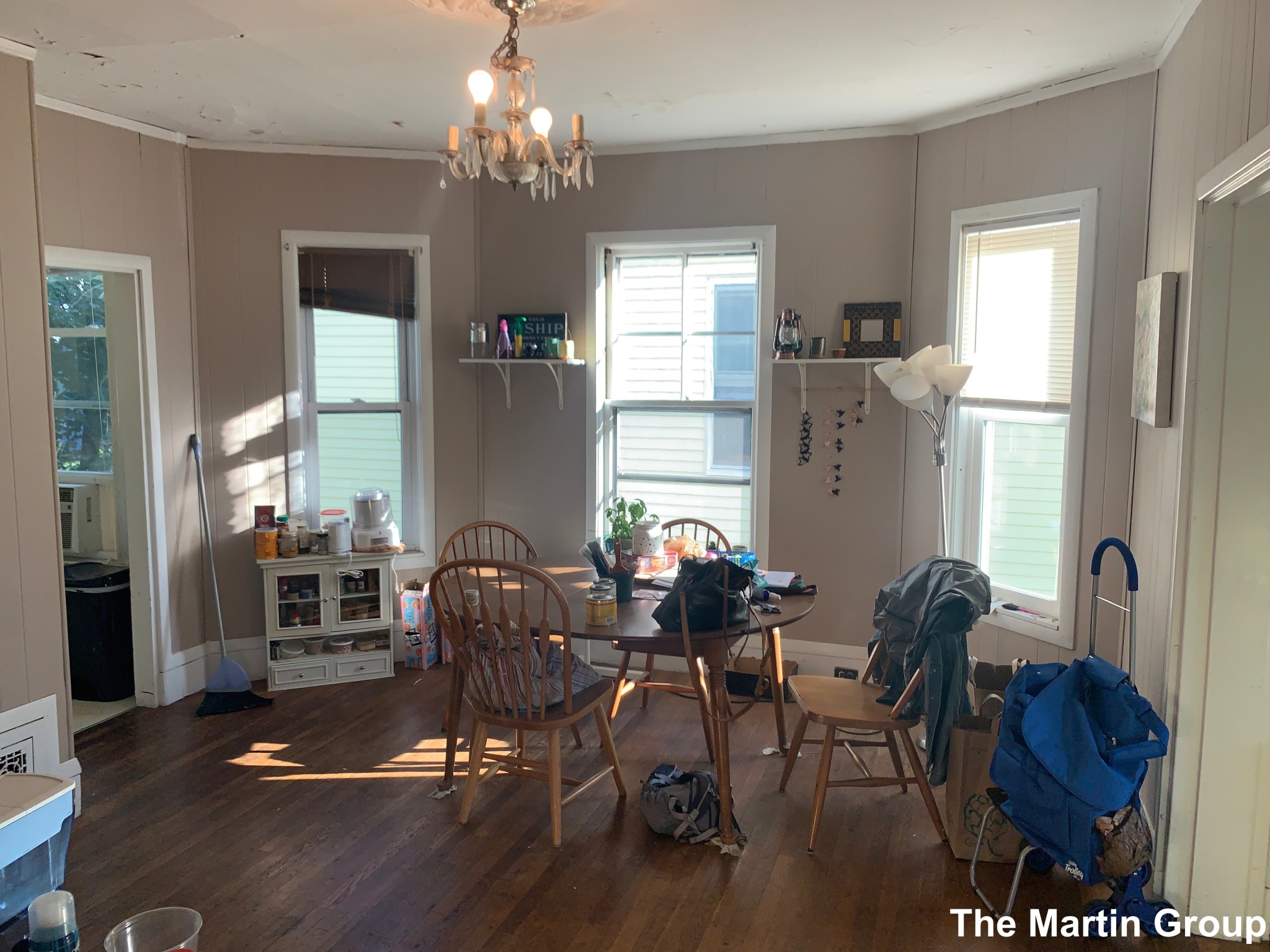 17 Henry Ave, Davis Square