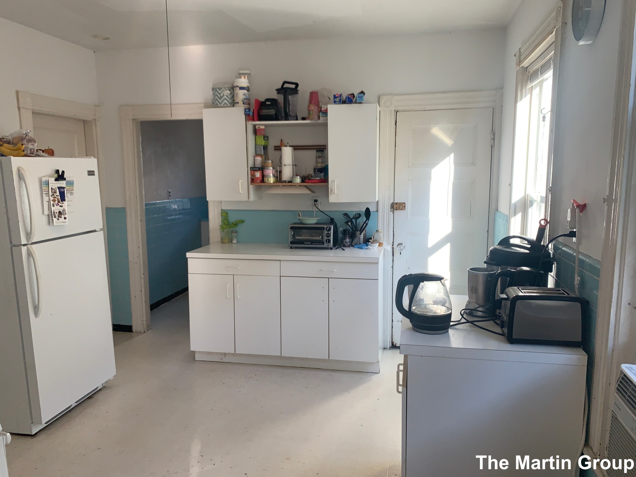 17 Henry Ave, Davis Square