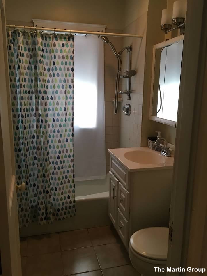 46 Pinkham Rd, Medford