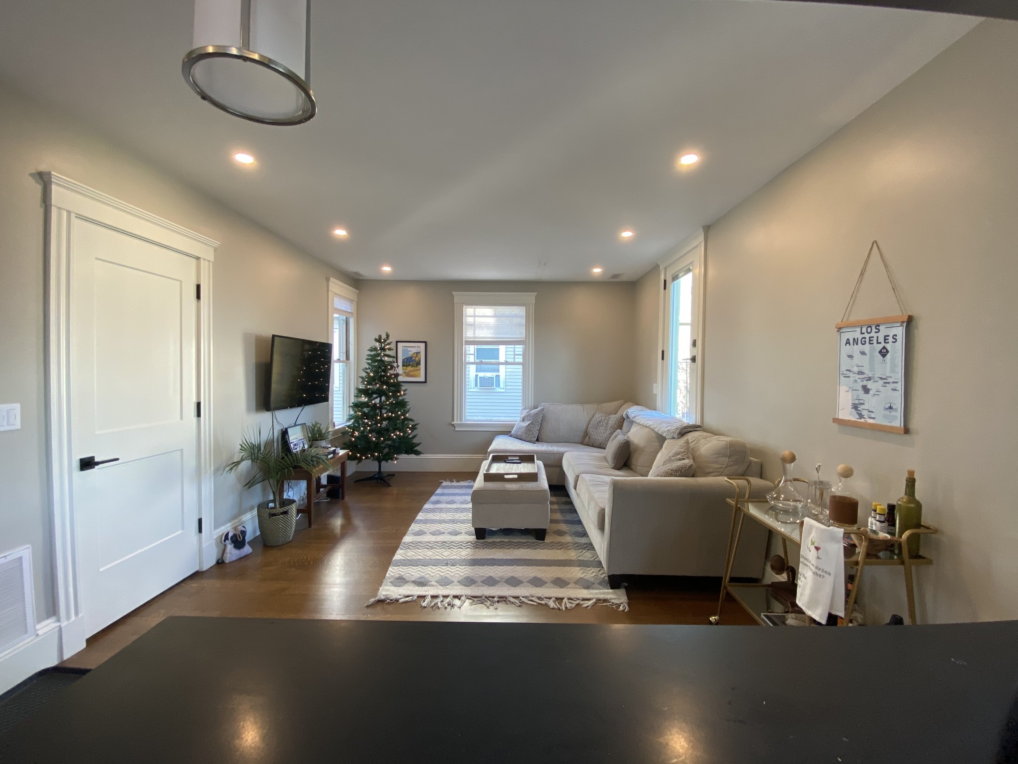 1 bed, 1 bath apartment for rent at 3 Dartmouth St Unit 2, Winter Hill — photo 4 of 26