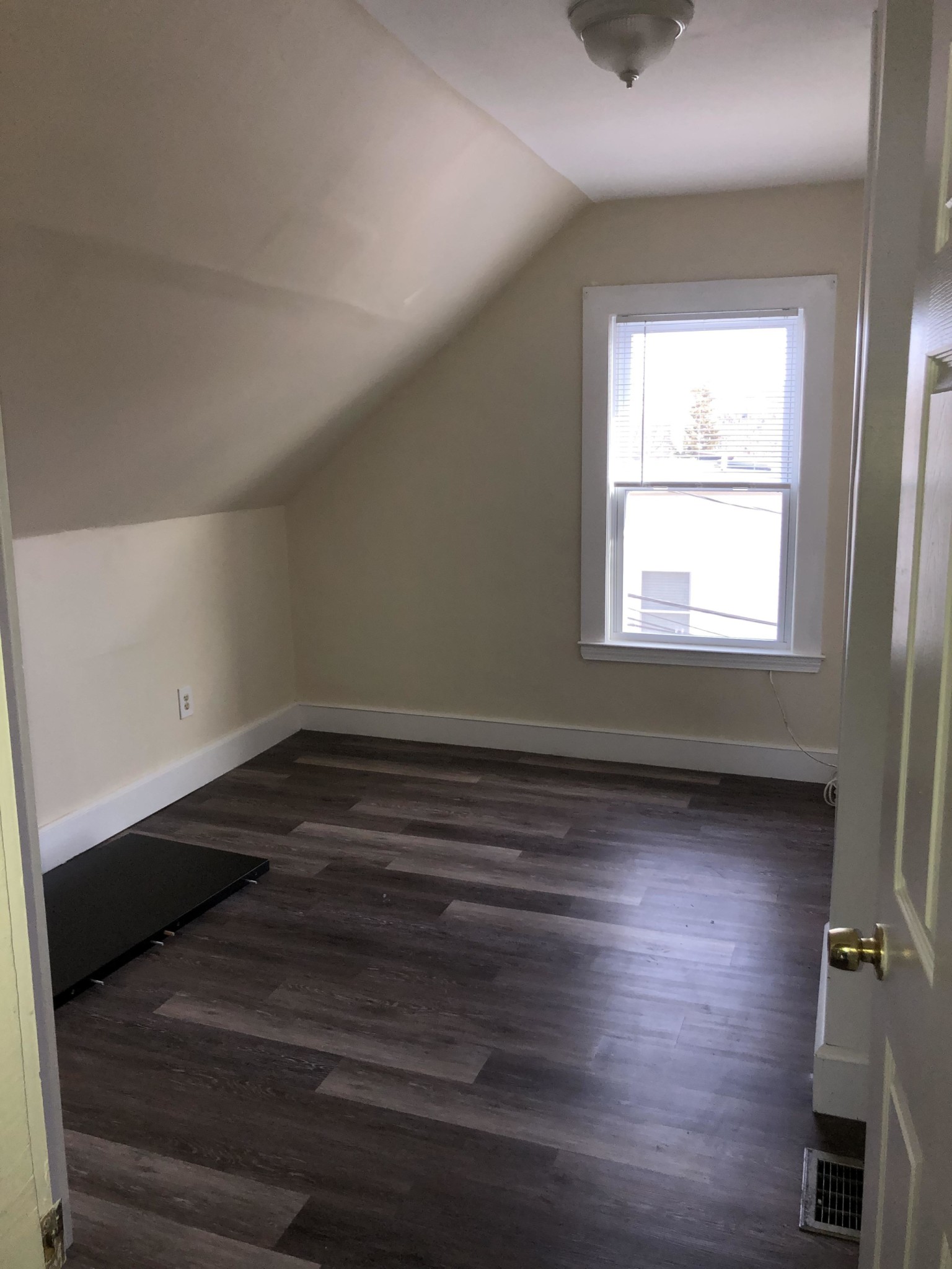 11 Andrew St, Cambridgeport