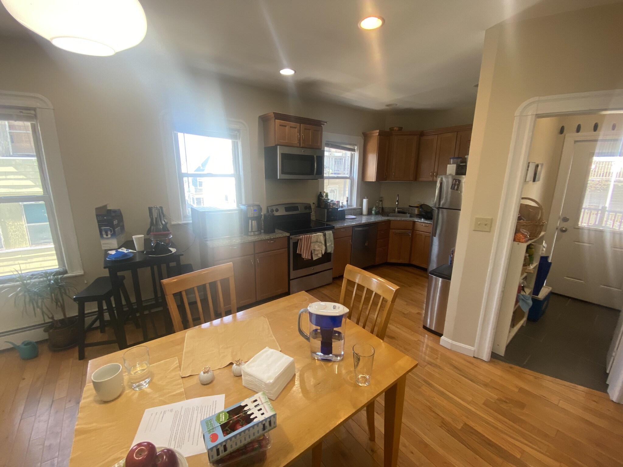 4 bed, 2 bath apartment for rent at 9 Aberdeen Rd Unit 1, Somerville — photo 6 of 10