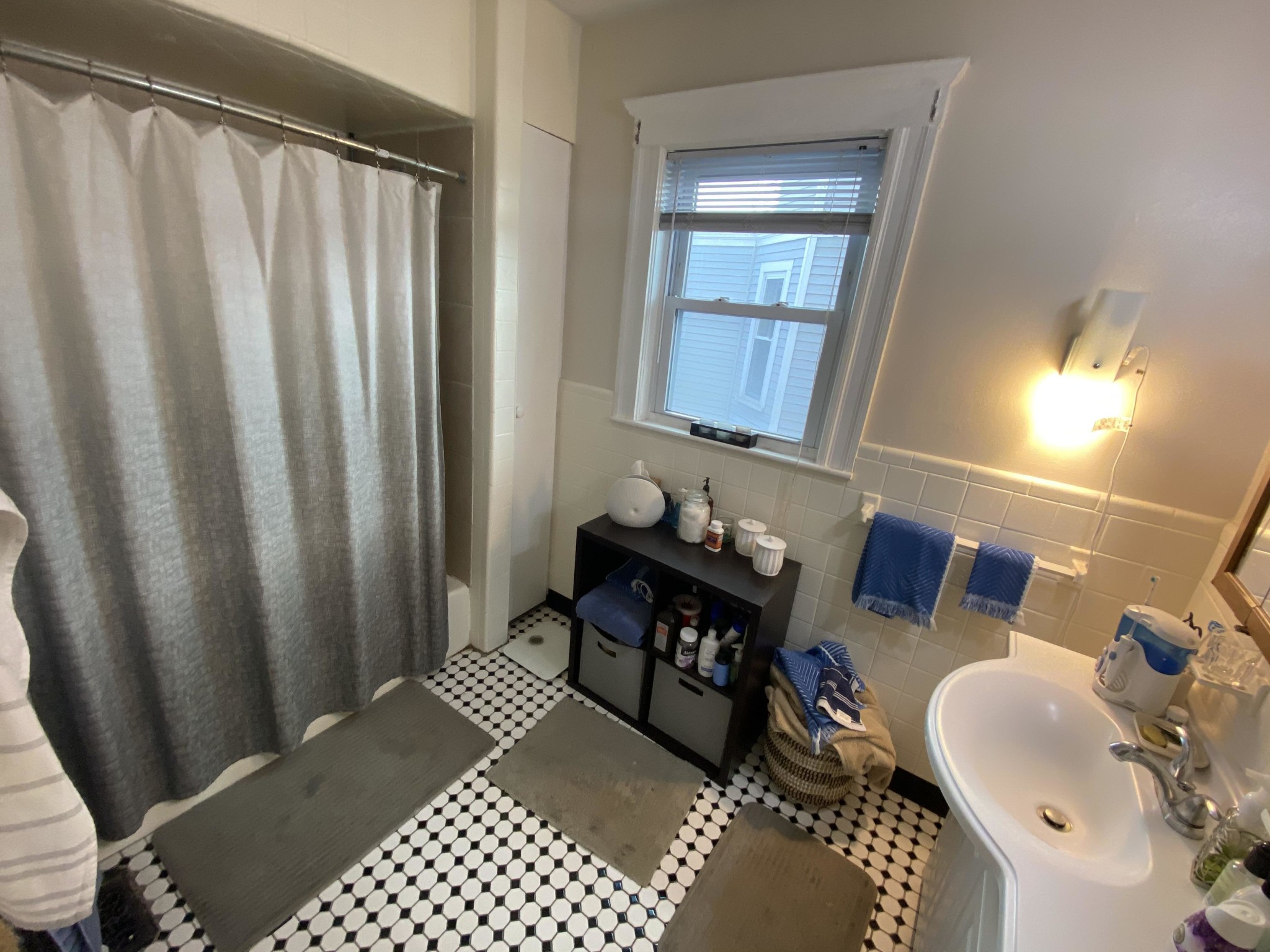 Photos of apartment on Fellsway West,Somerville MA 02145