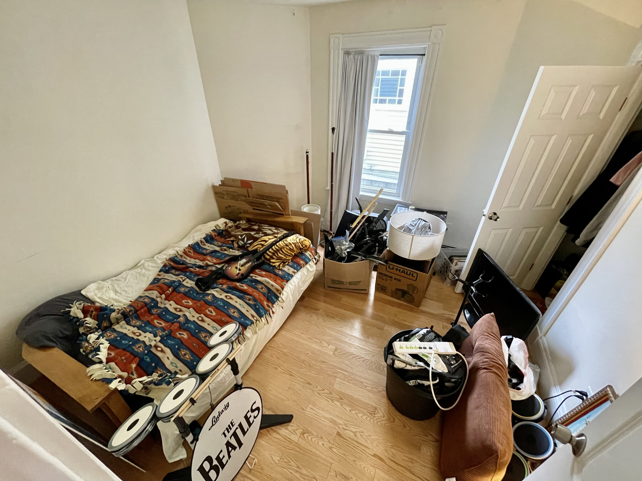 3 bed, 1 bath apartment for rent at 22 Leland St Unit 1, Somerville — photo 6 of 13
