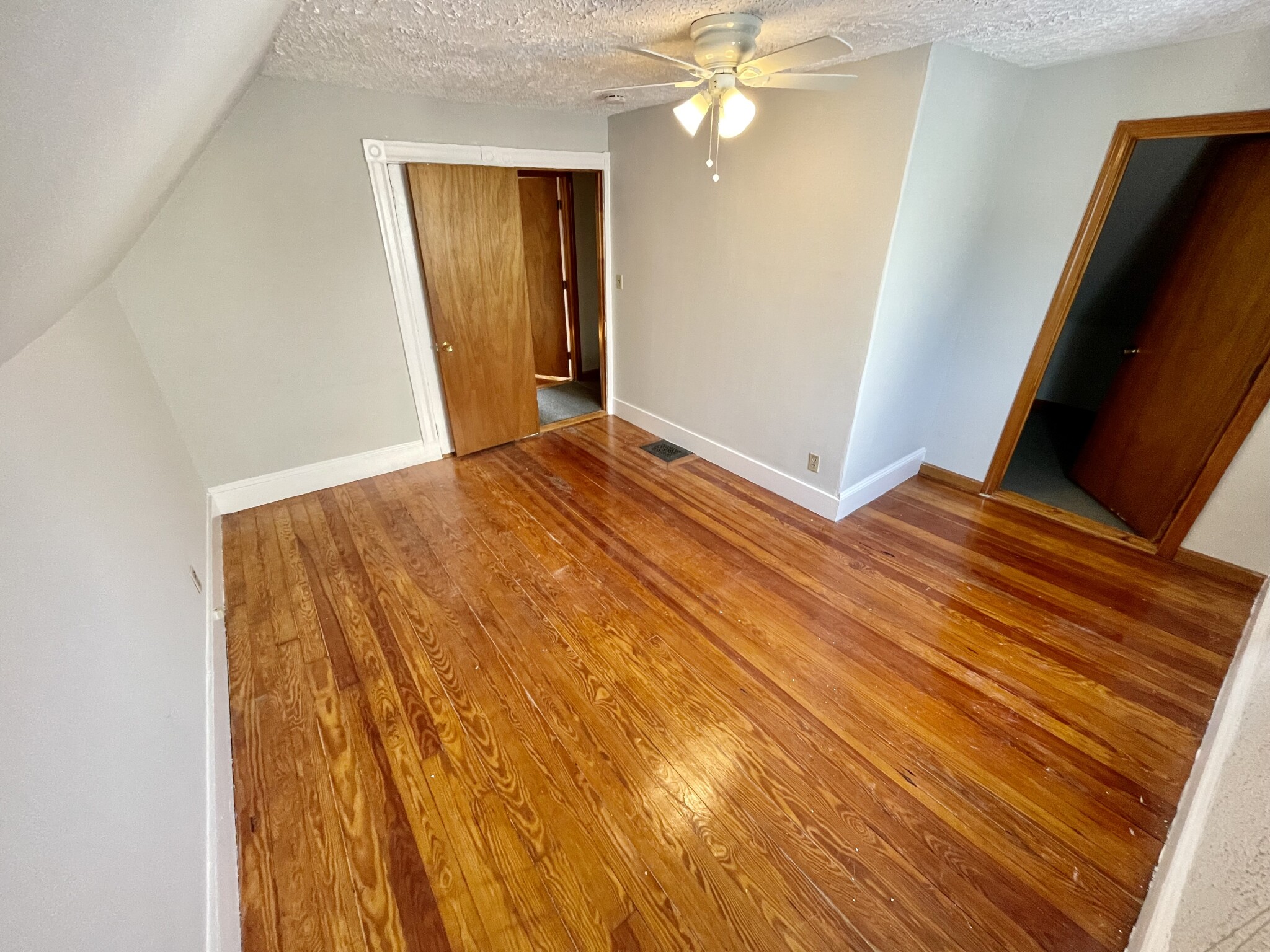 3 bed, 2 bath apartment for rent at 8 Cutter Park Unit 2, Somerville — photo 7 of 16