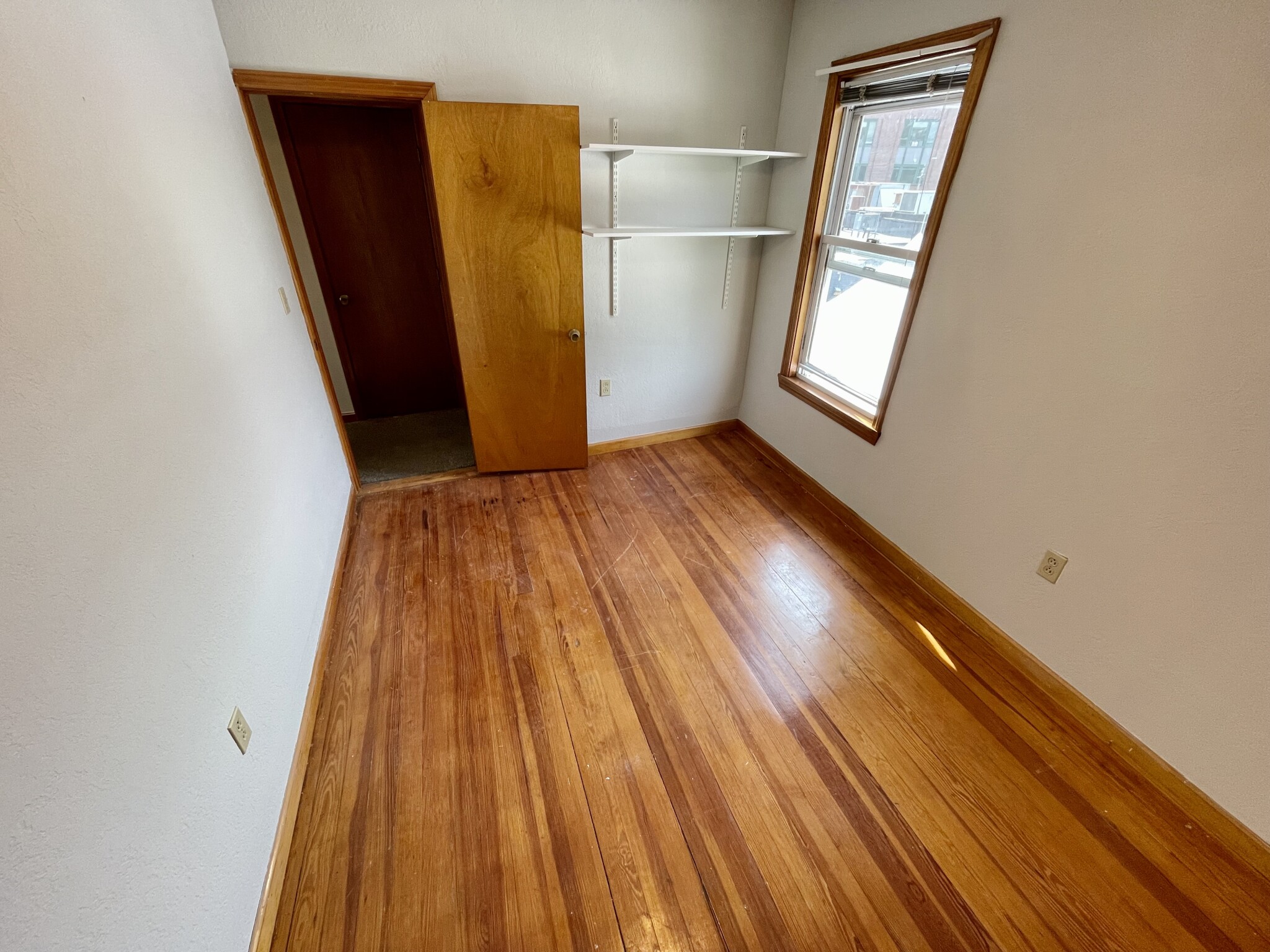 3 bed, 2 bath apartment for rent at 8 Cutter Park Unit 2, Somerville — photo 12 of 16