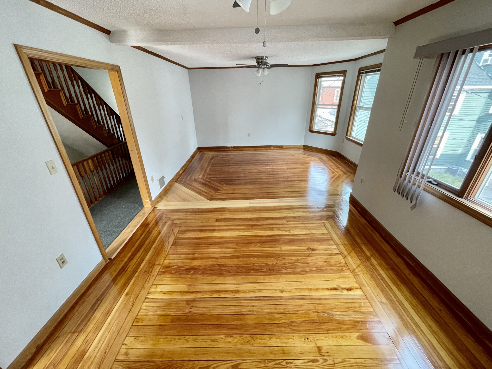 3 bed, 2 bath apartment for rent at 8 Cutter Park Unit 2, Somerville — photo 4 of 16