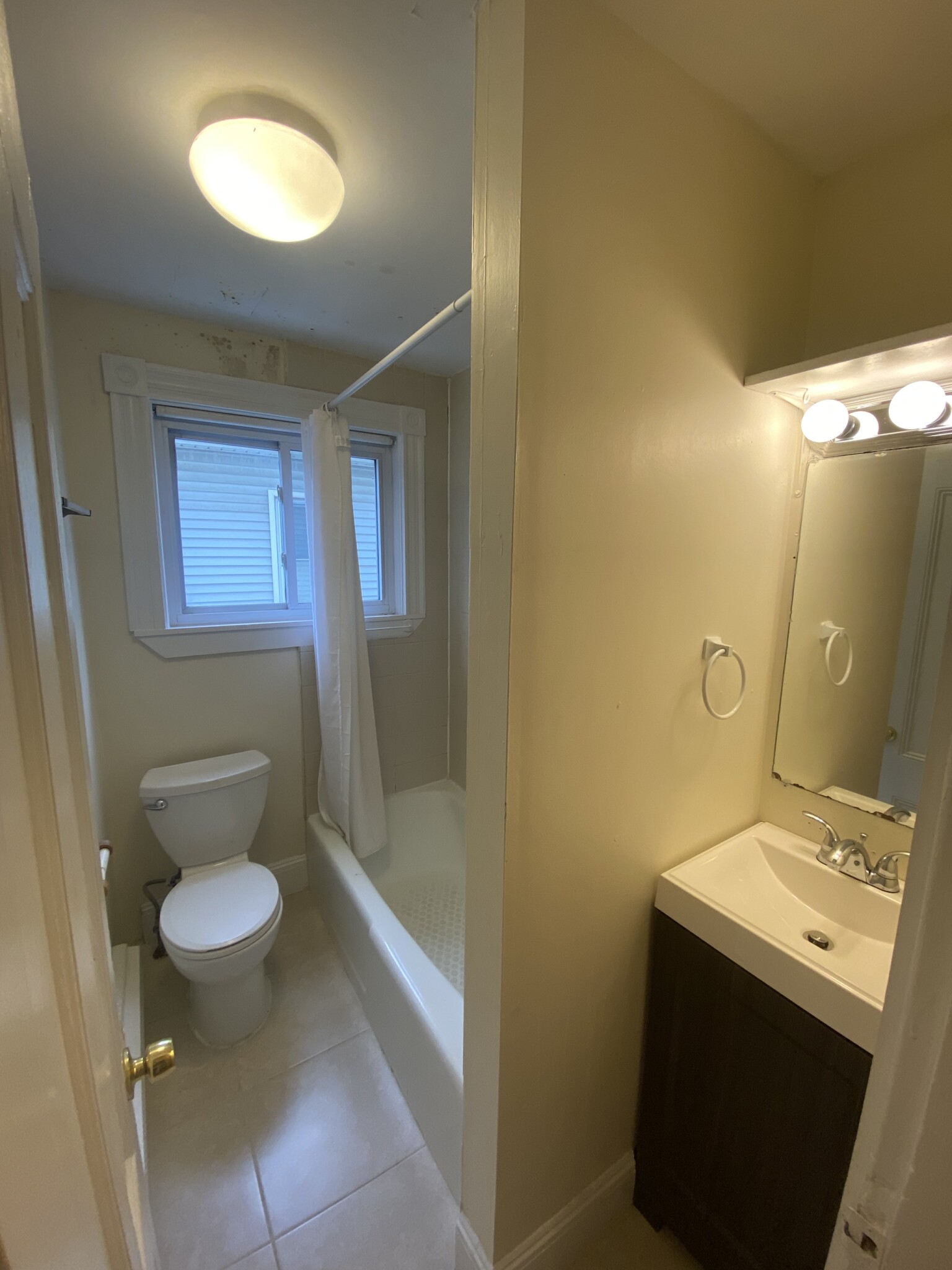 3 bed, 1 bath apartment for rent at 30 Otis St Unit 2, Somerville — photo 5 of 16