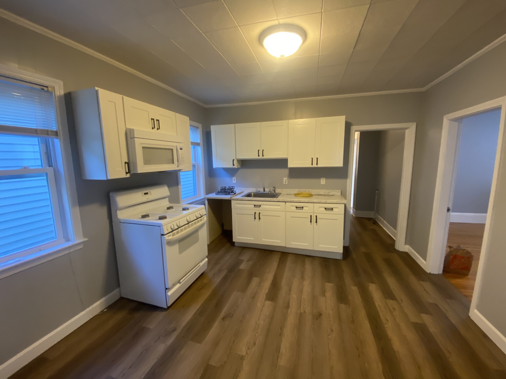 2 bed, 1 bath apartment for rent at 62 Grant St Unit 3, Somerville — photo 3 of 14