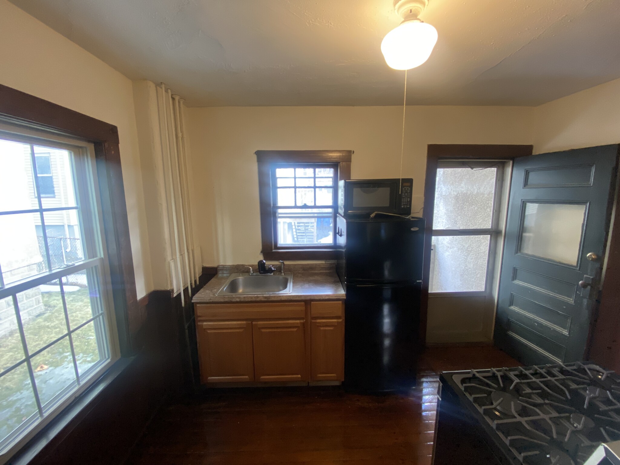 2 bed, 1 bath apartment for rent at 8 Charles E Ryan Rd Unit 1 COPY, Somerville — photo 3 of 18