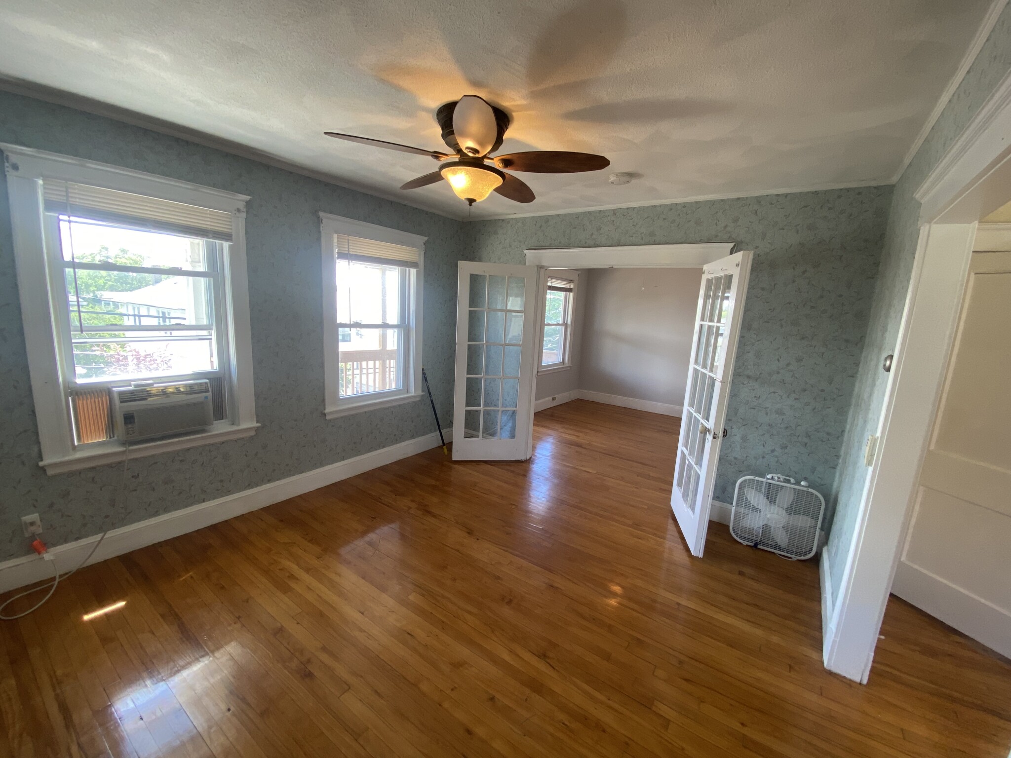 53 Fairfax St, West Somerville