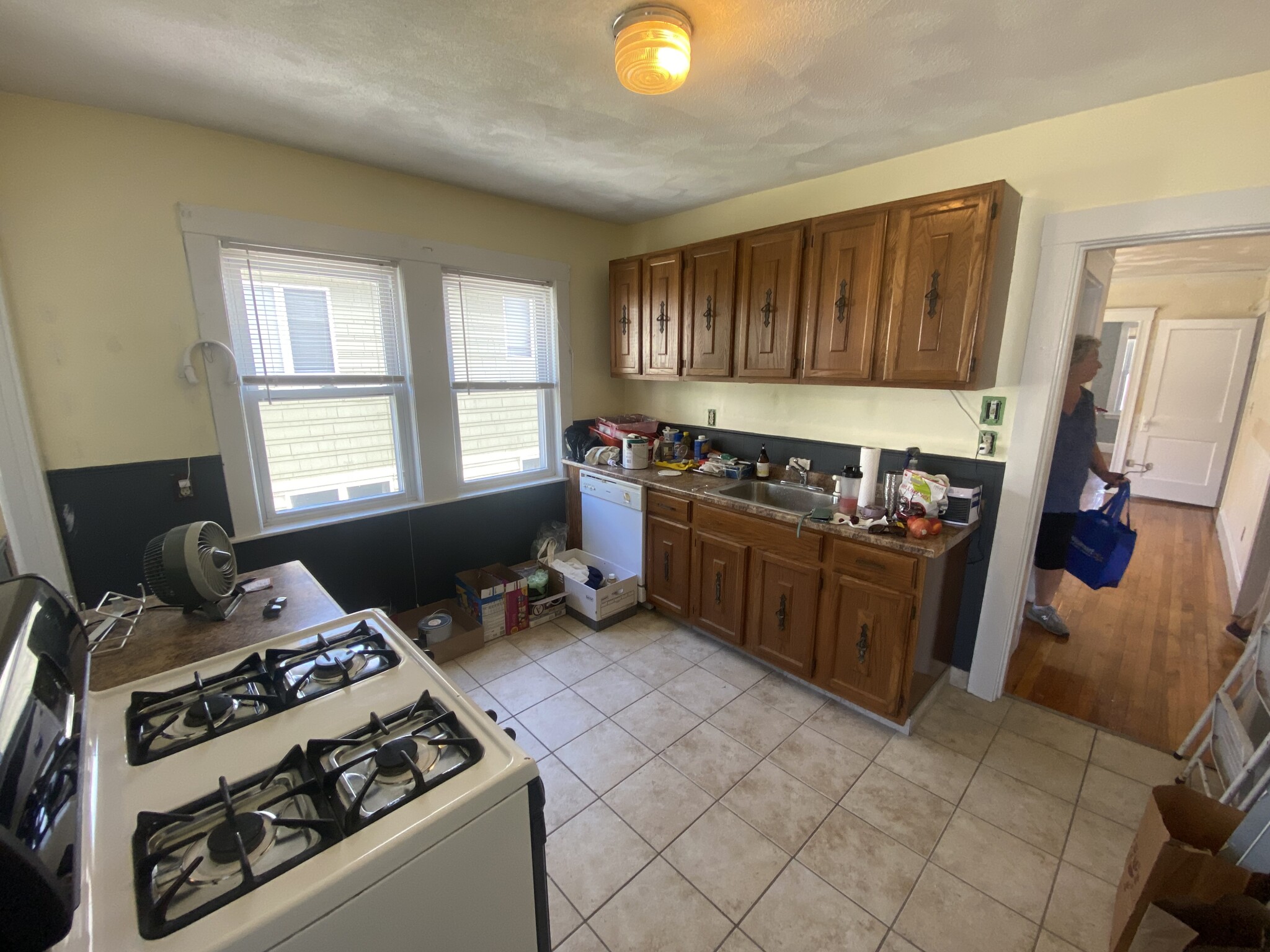 53 Fairfax St, West Somerville