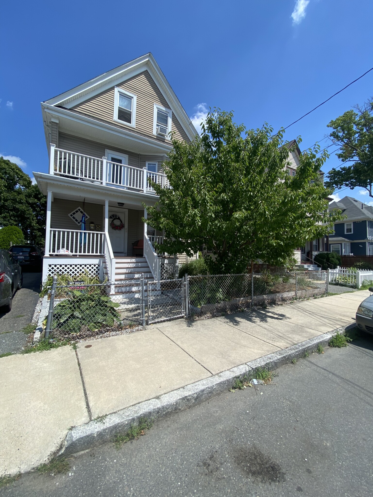 11 Martin St, Medford