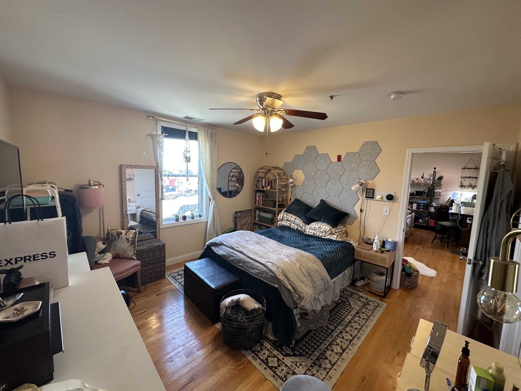 100 Fellsway West