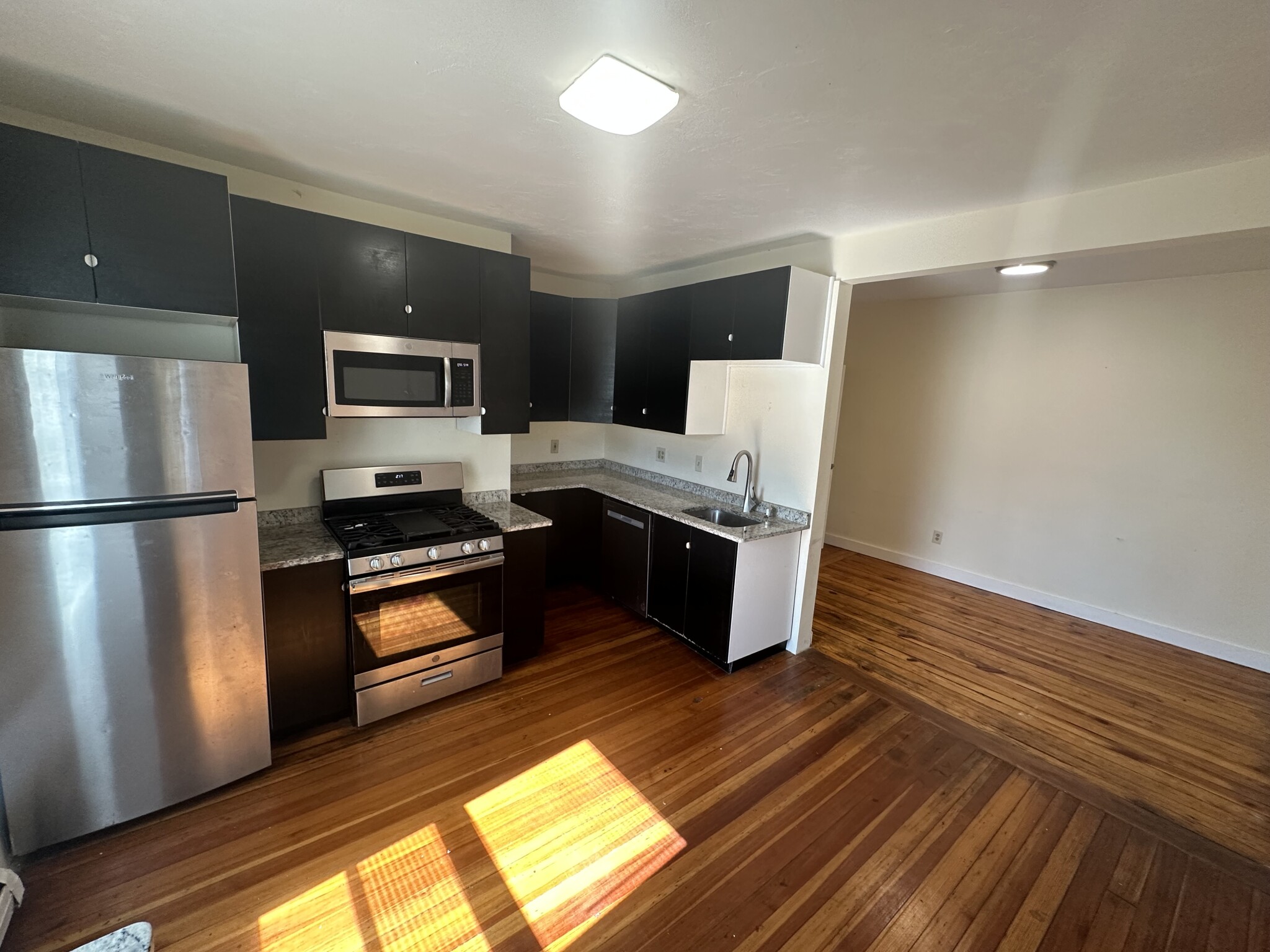 66 Pleasant St, Cambridgeport