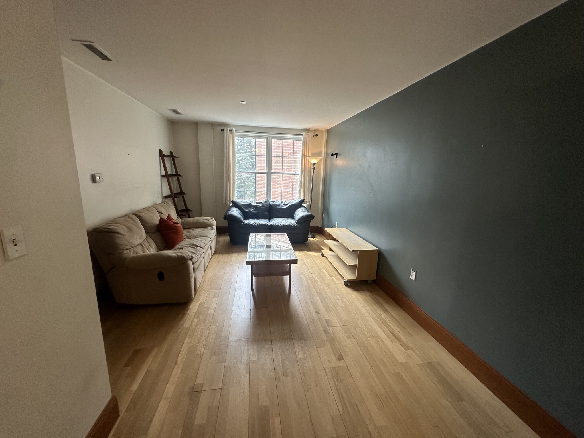 Photos of apartment on Massachusetts Ave.,Cambridge MA 02144