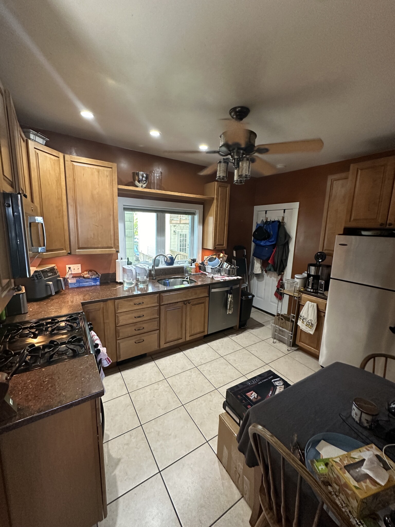 188 Lowell St, Powder House Square