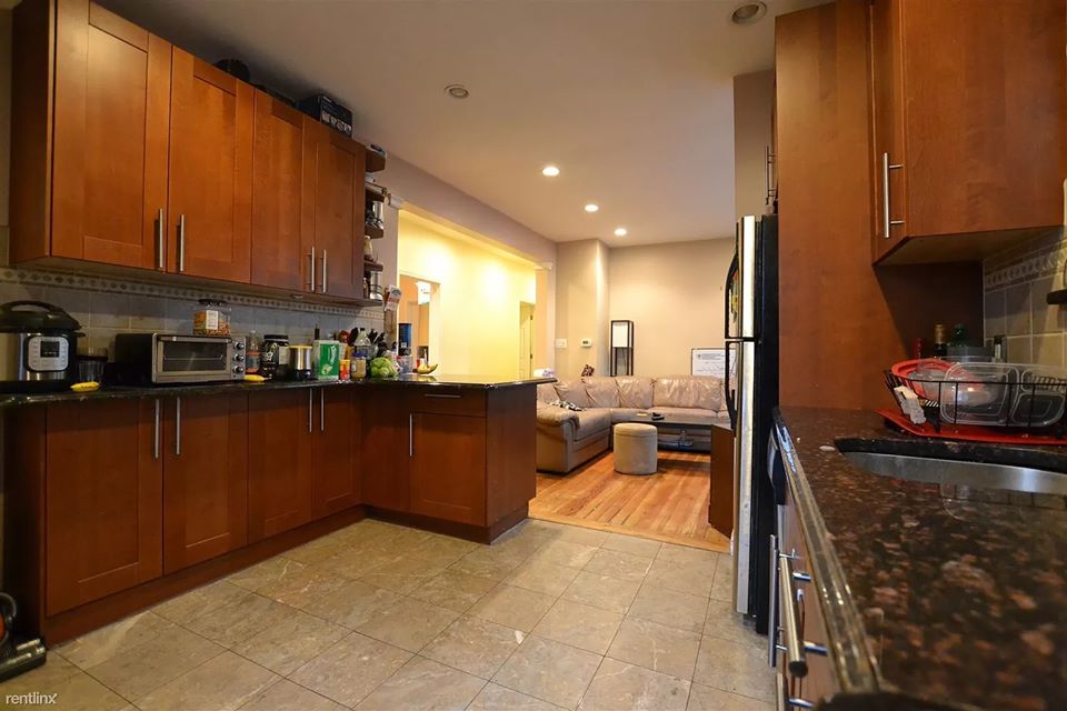 4 bed, 2 bath apartment for rent at 8 Montfern Ave Unit A, Brighton — photo 2 of 13