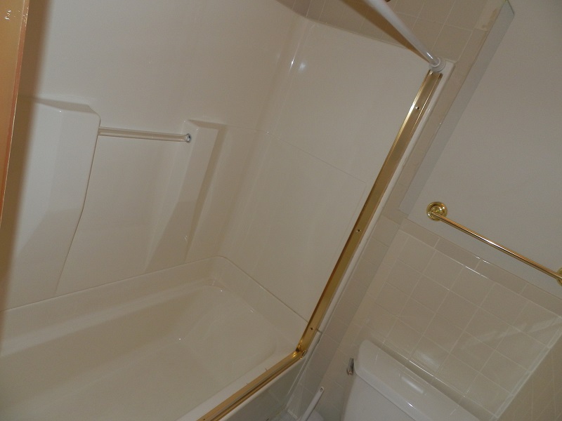 3 bed, 1 bath apartment for rent at 453 Cambridge St Unit 3, Allston — photo 8 of 17
