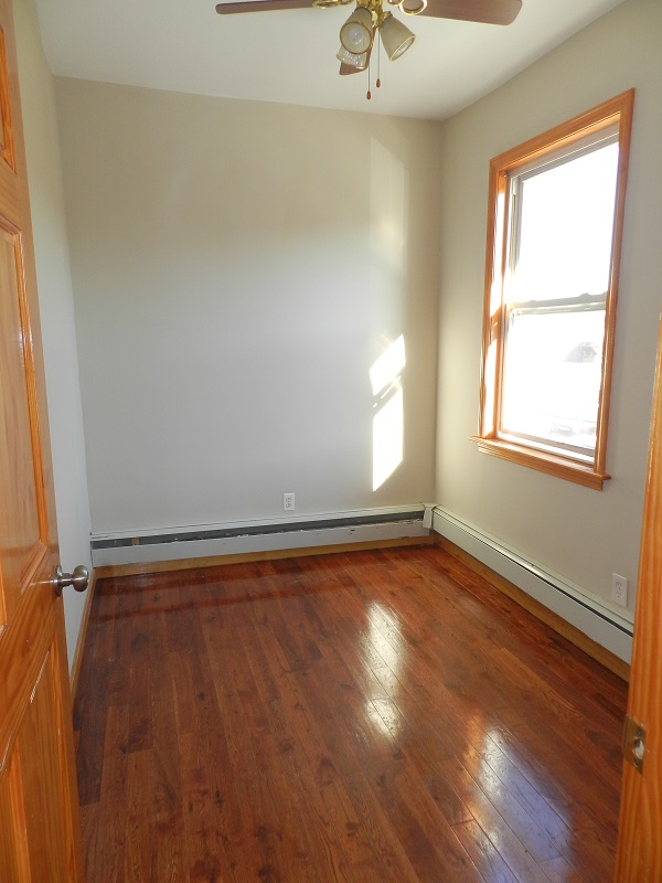 3 bed, 1 bath apartment for rent at 453 Cambridge St Unit 3, Allston — photo 12 of 17