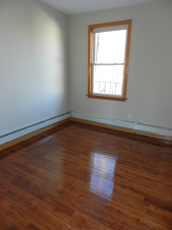 3 bed, 1 bath apartment for rent at 453 Cambridge St Unit 3, Allston — photo 11 of 17