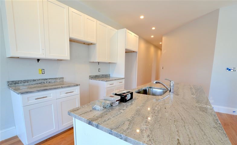 8 Islington St, Allston